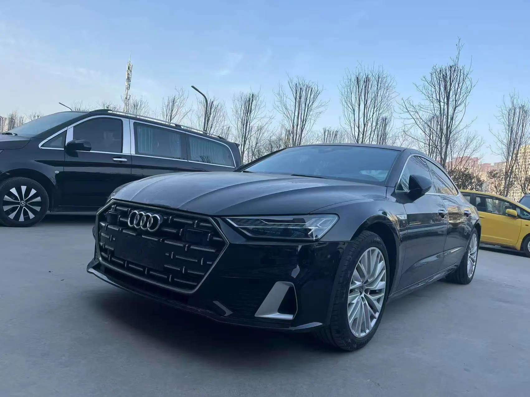 Audi A7L 2023 г. 48090 км.