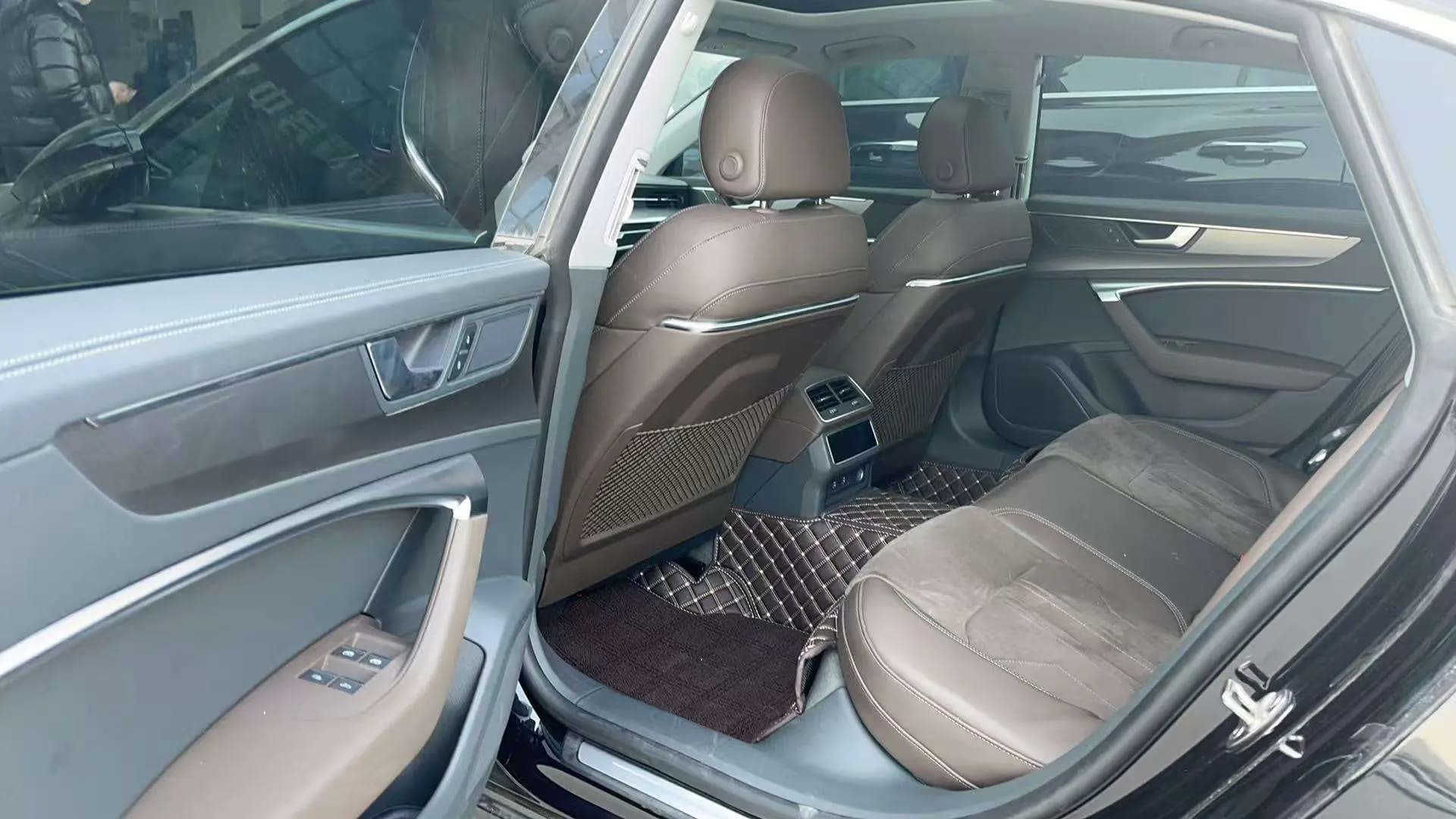 Audi A7L 2023 г. 48090 км. — фото 8