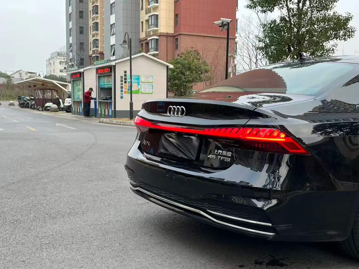 Audi A7L 2023 г. 55089 км. — фото 4