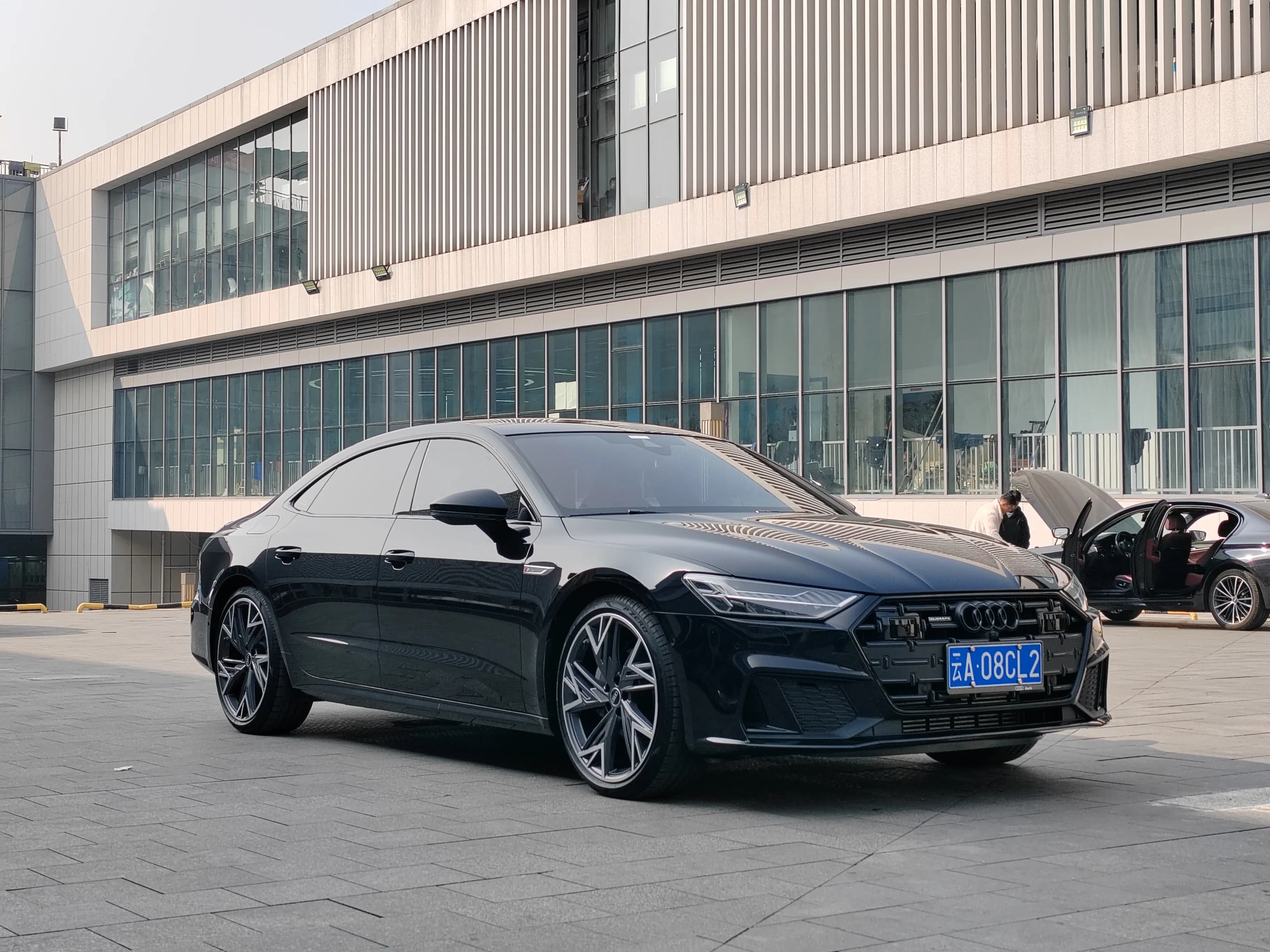 Audi A7L 2024 г. 25088 км. — фото 3