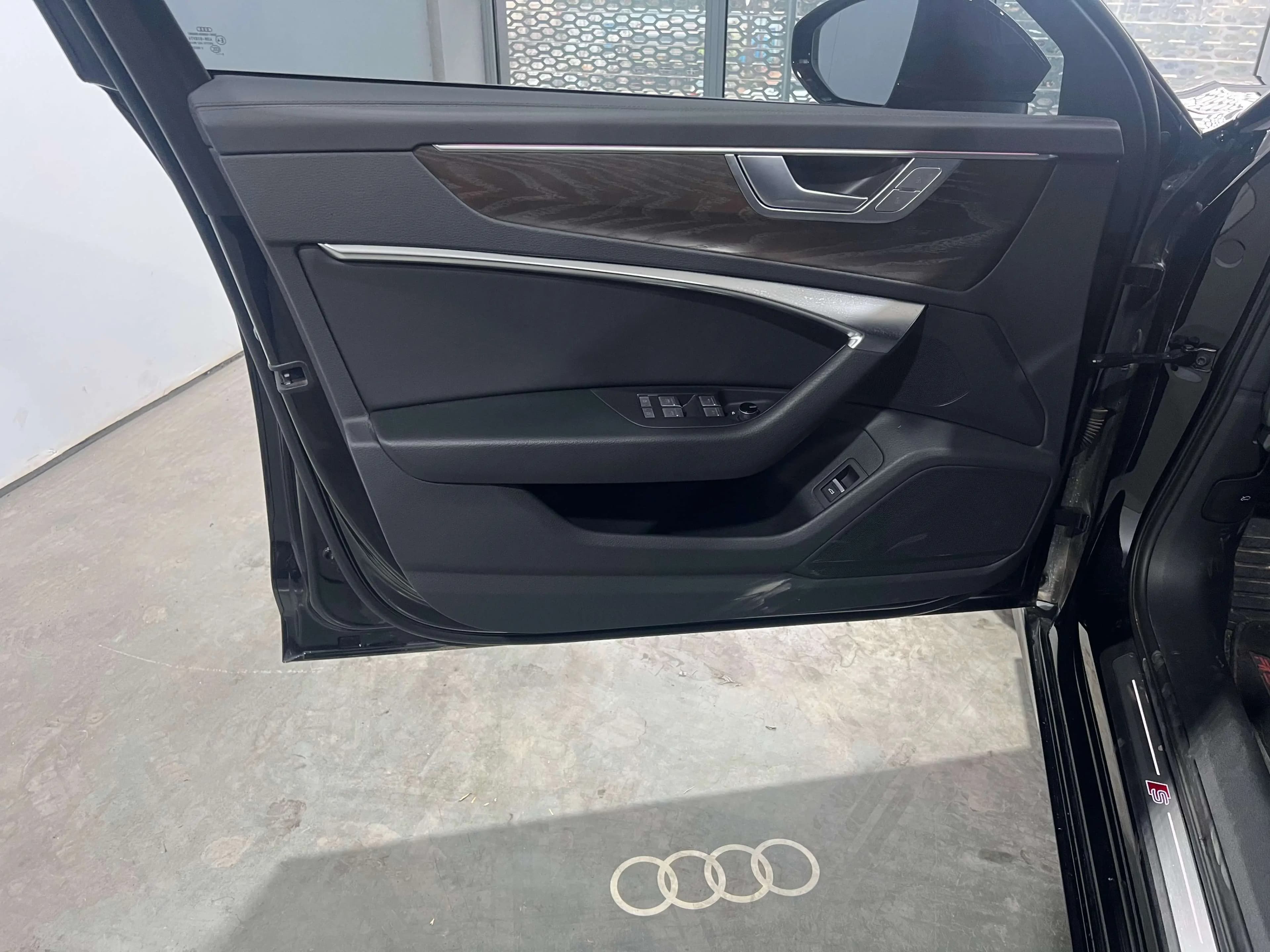 Audi A6L 2023 г. 51023 км. — фото 5
