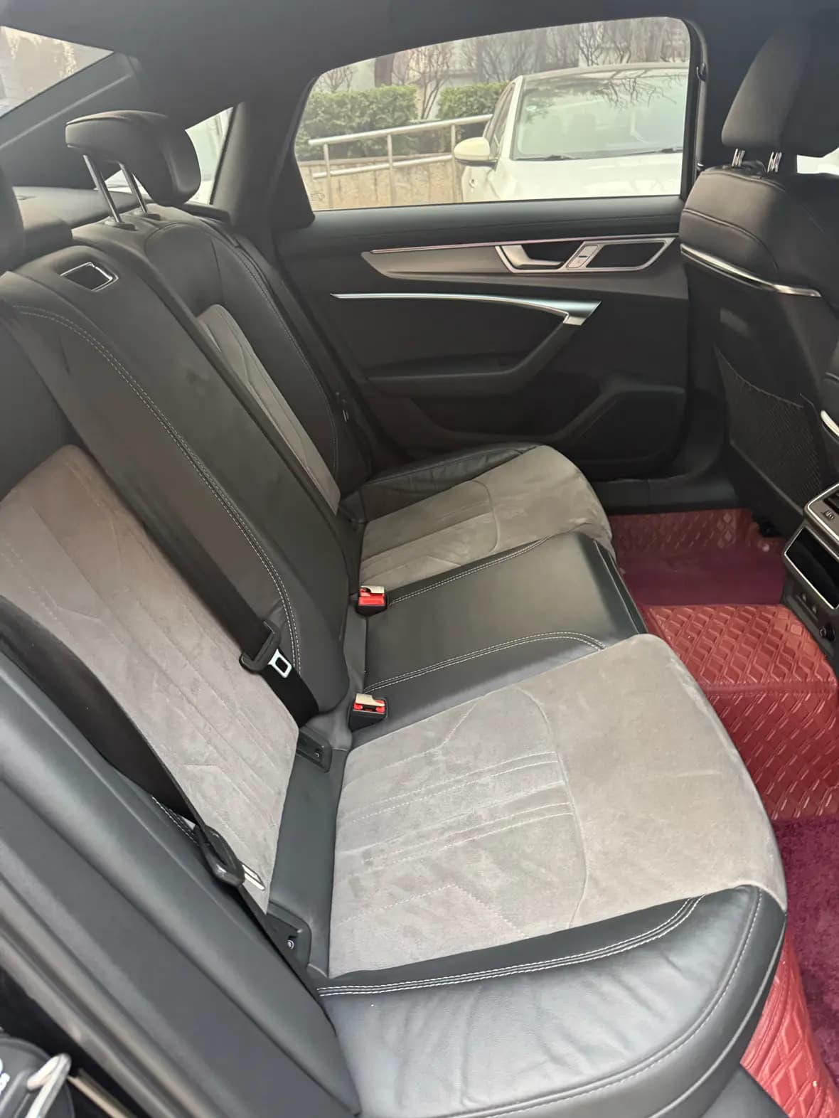 Audi A6L 2023 г. 41024 км. — фото 9