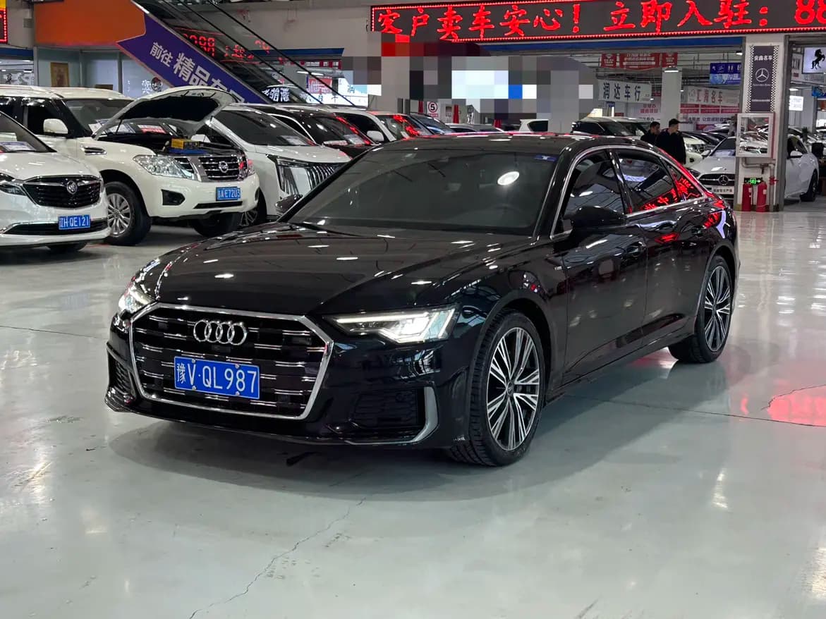 Audi A6L 2022 г. 75025 км.