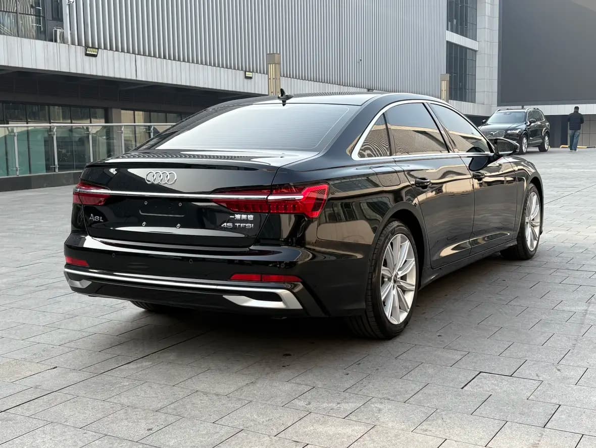 Audi A6L 2023 г. 15027 км. — фото 4