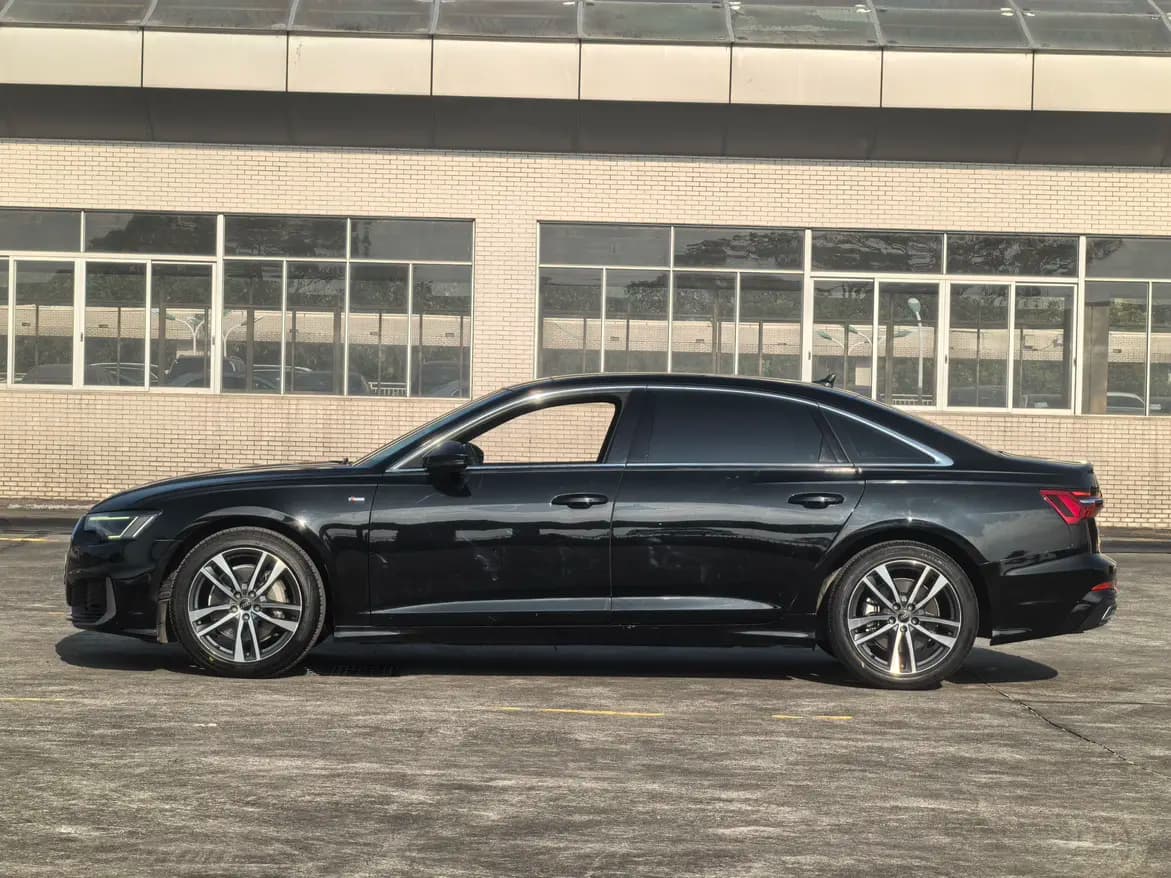Audi A6L 2022 г. 52028 км. — фото 4