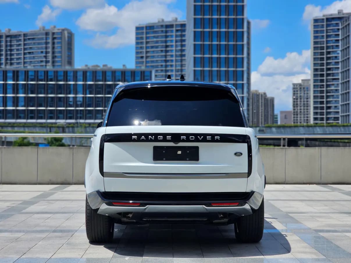 Land Rover Range rover 2024 г. 30024 км. — фото 4
