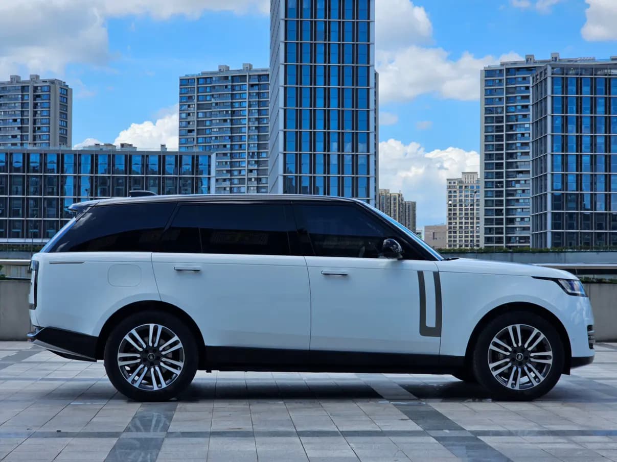 Land Rover Range rover 2024 г. 30024 км. — фото 6