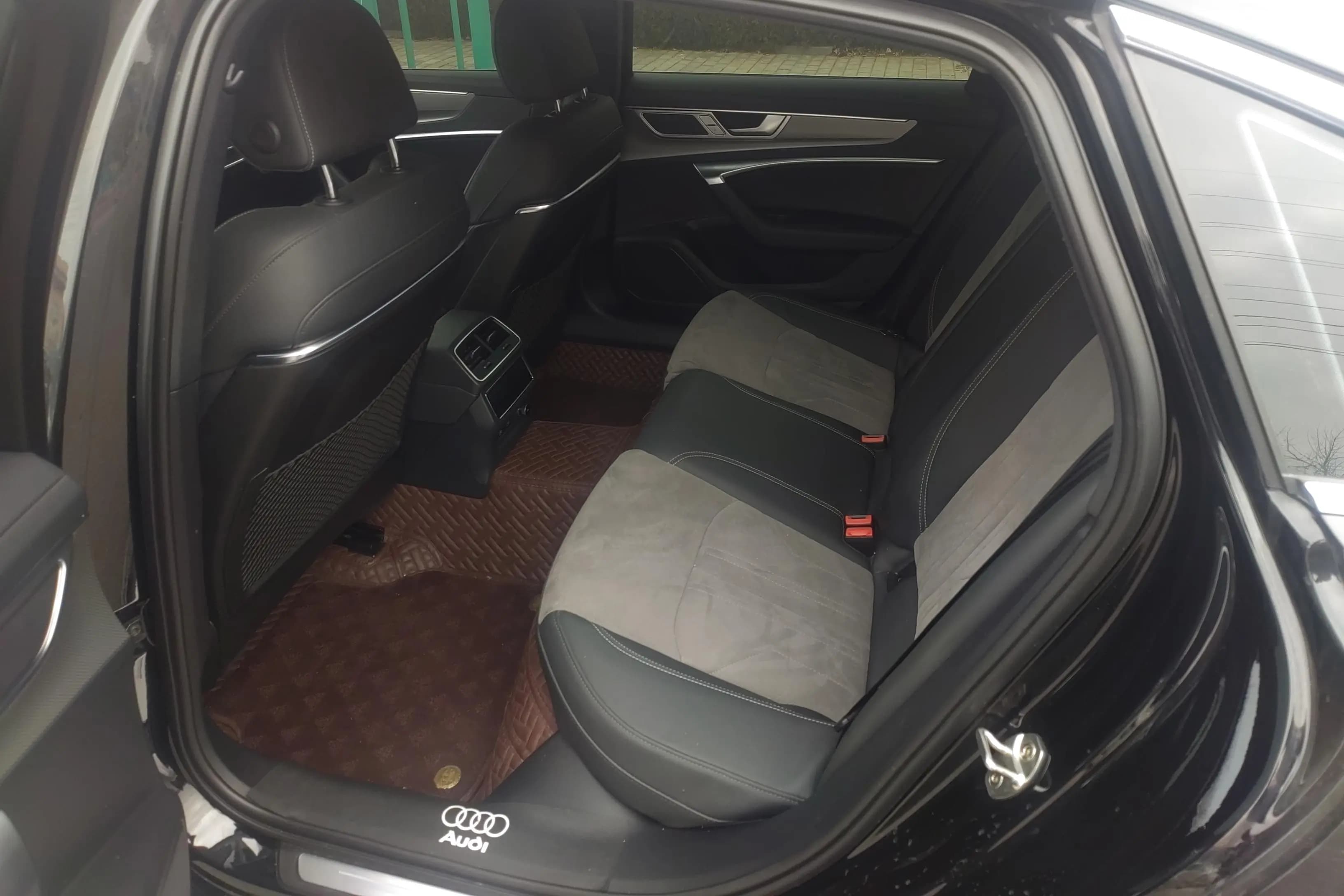 Audi A6L 2023 г. 39529 км. — фото 13