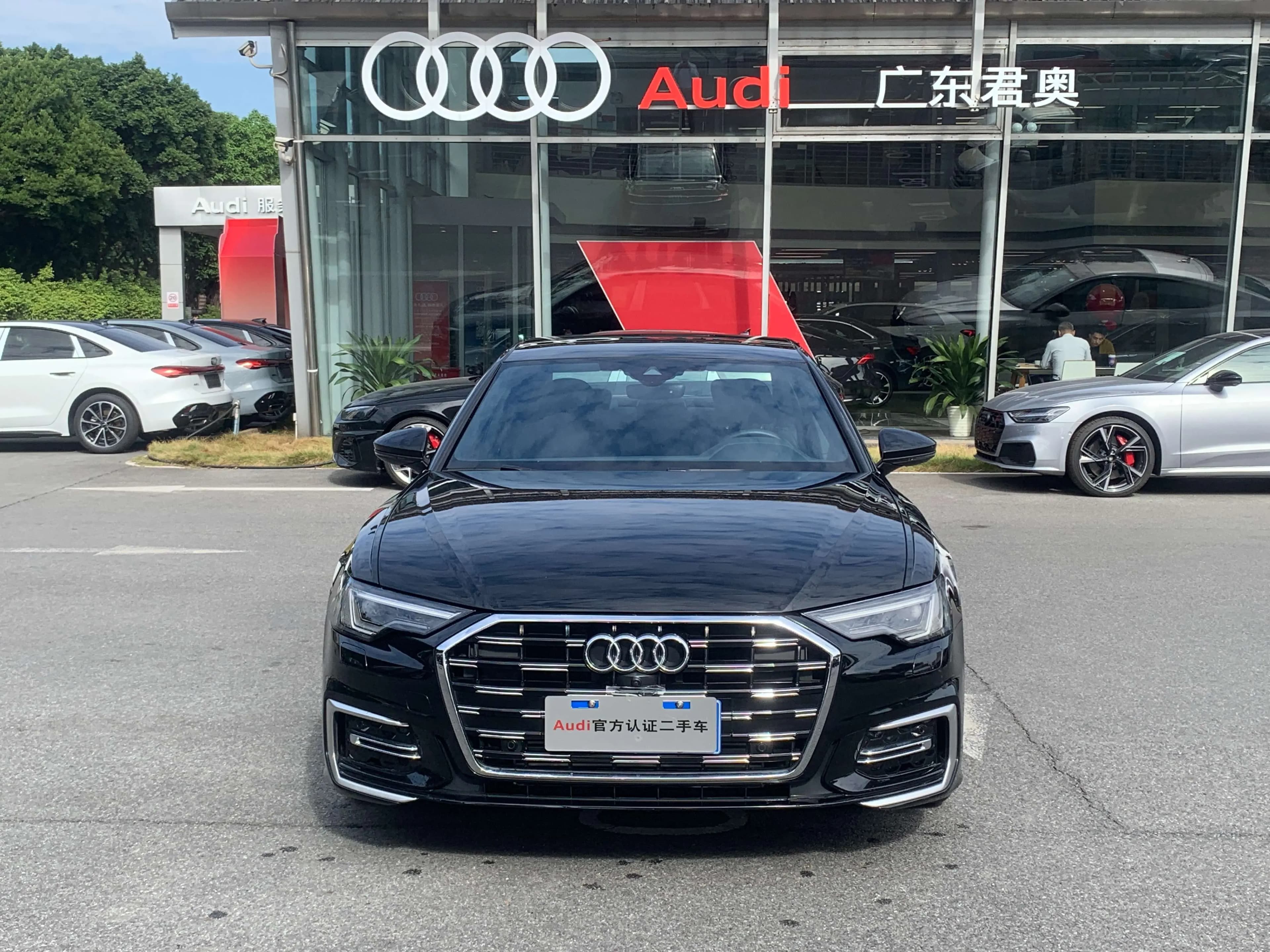 Audi A6L 2024 г. 4000 км. — фото 2
