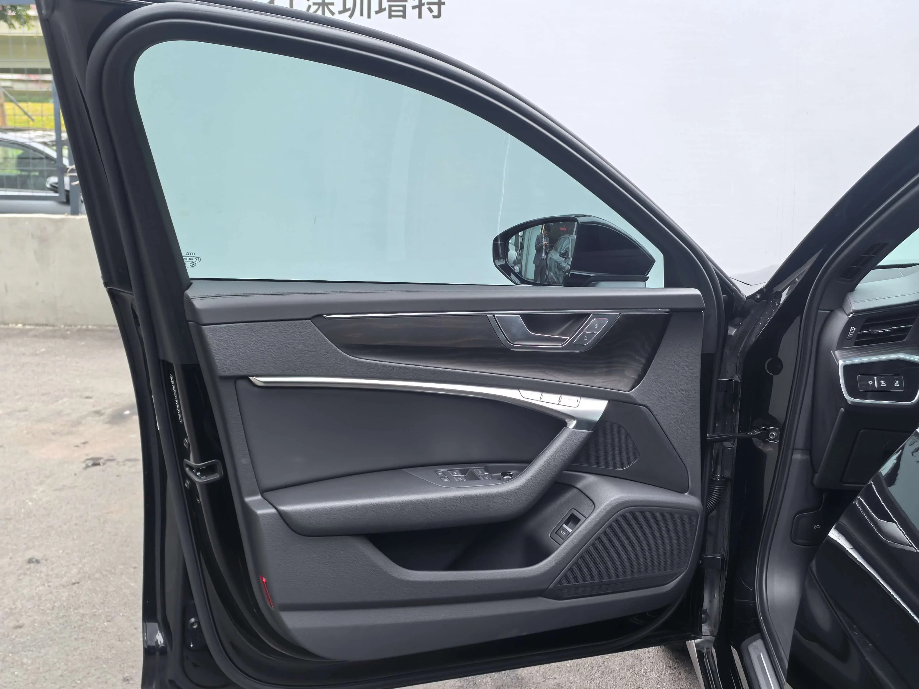 Audi A6L 2025 г. 12700 км. — фото 18