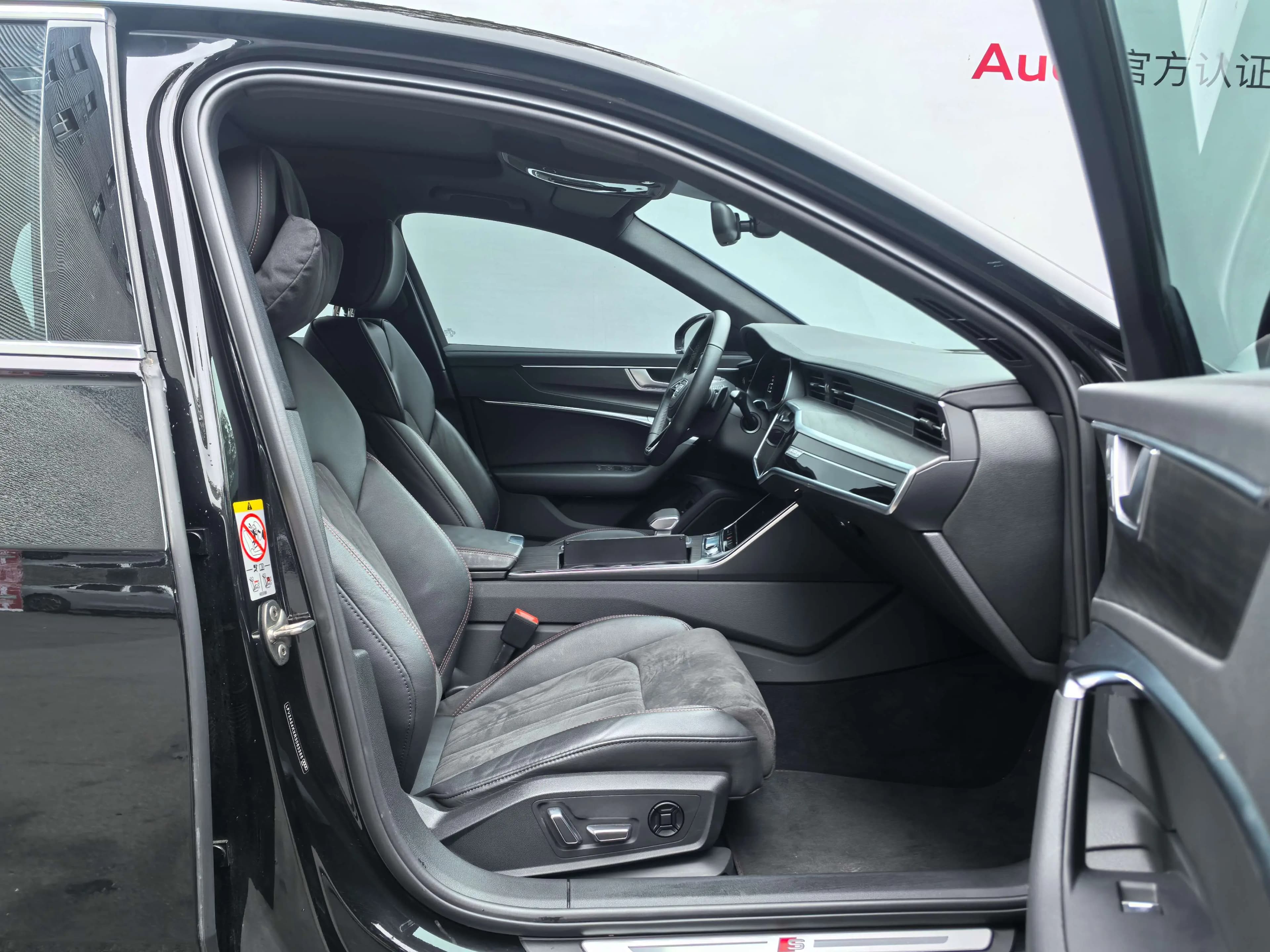 Audi A6L 2025 г. 12700 км. — фото 22