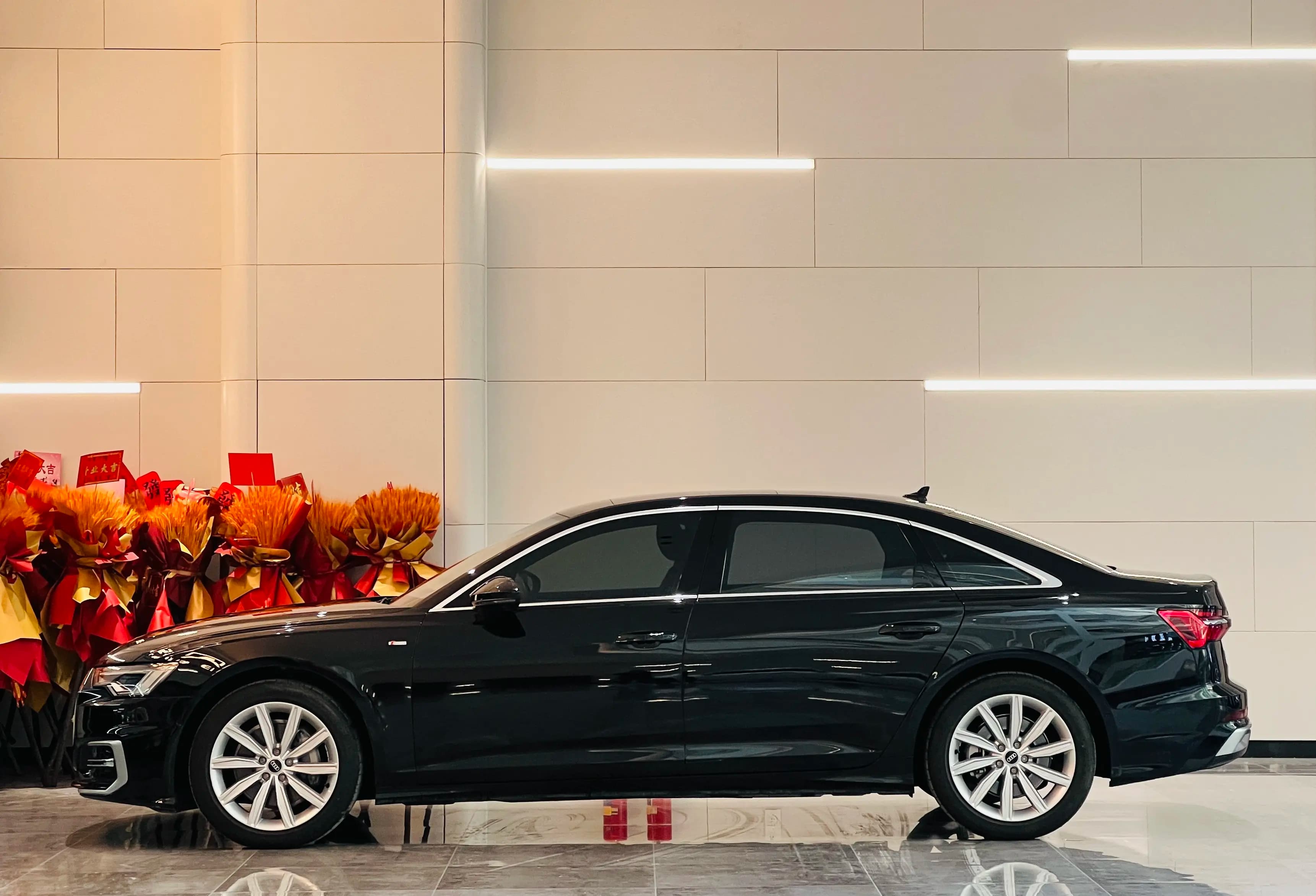 Audi A6L 2024 г. 14000 км. — фото 3