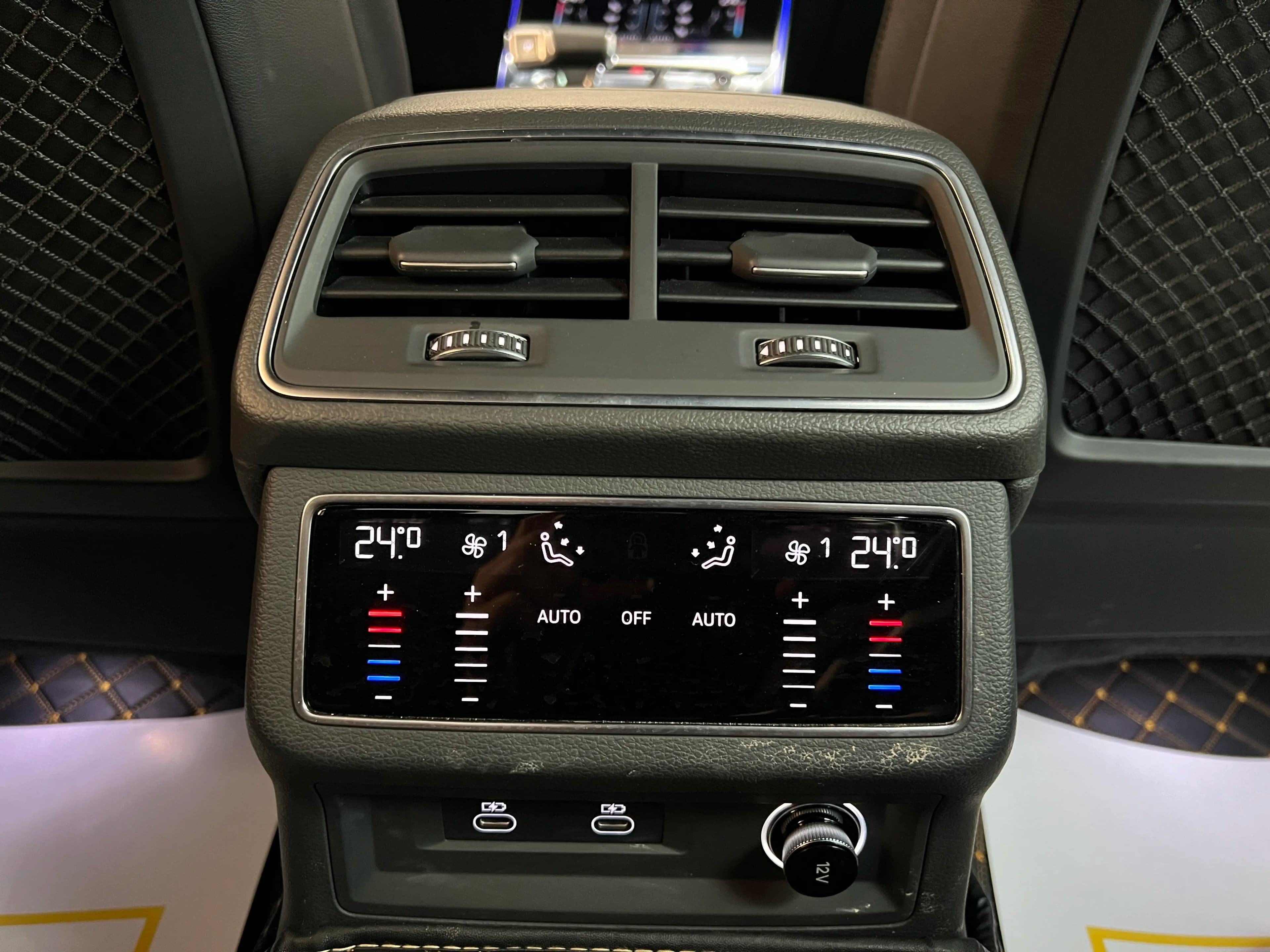 Audi A6L 2024 г. 14000 км. — фото 7