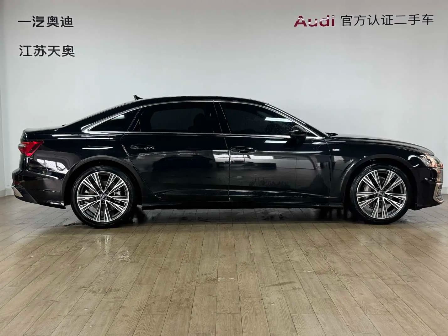 Audi A6L 2025 г. 8000 км. — фото 4