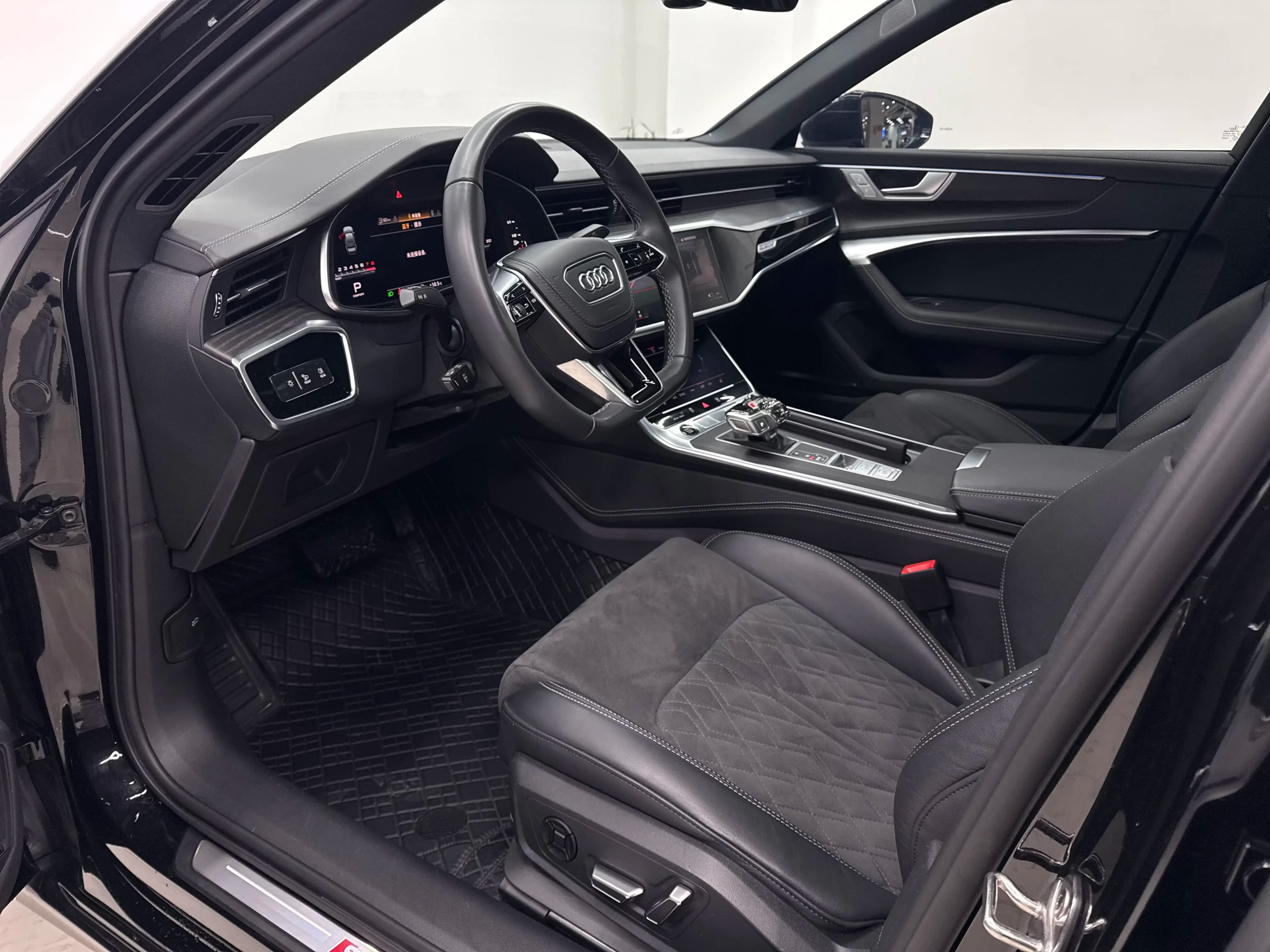 Audi A6L 2024 г. 10089 км. — фото 21