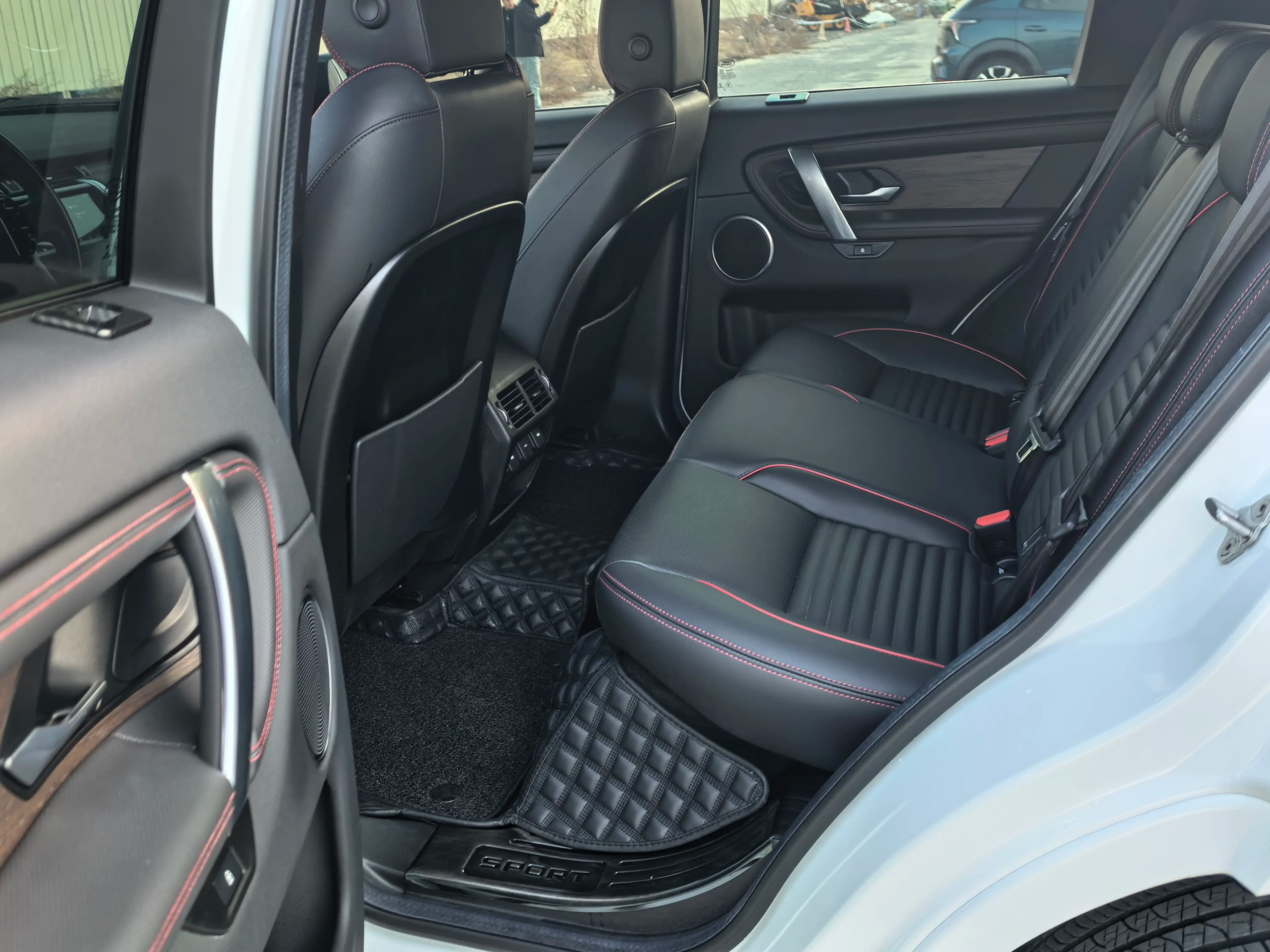 Land Rover Discover Sports 2021 г. 34025 км. — фото 12