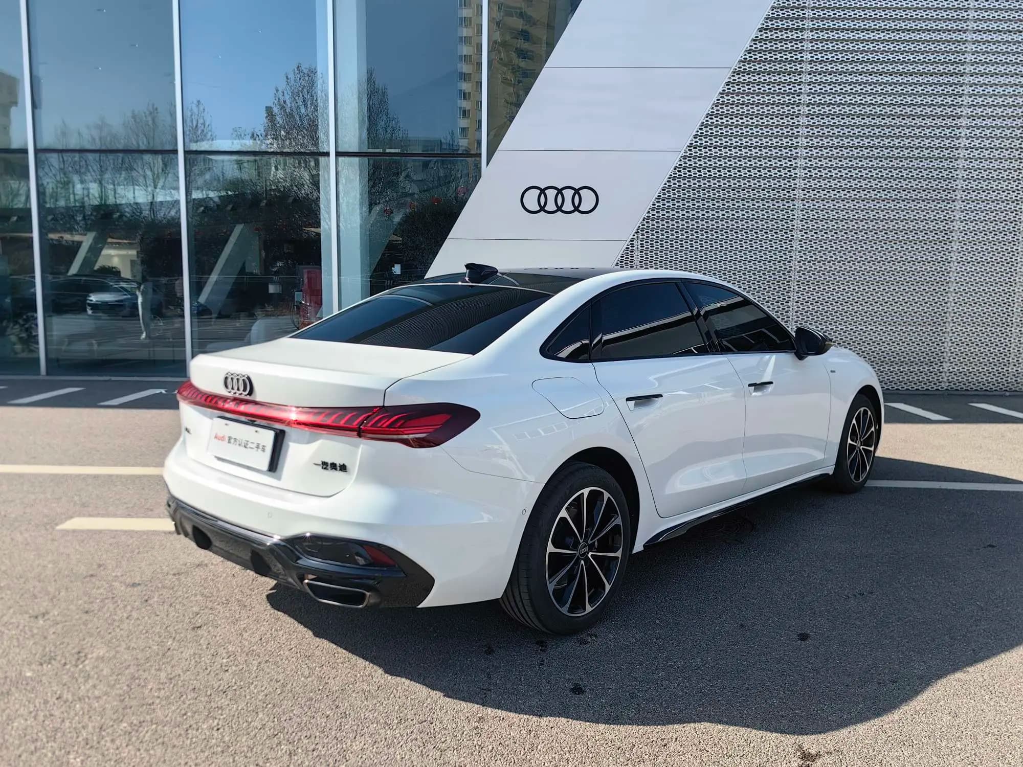 Audi A5L 2025 г. 2440 км. — фото 4