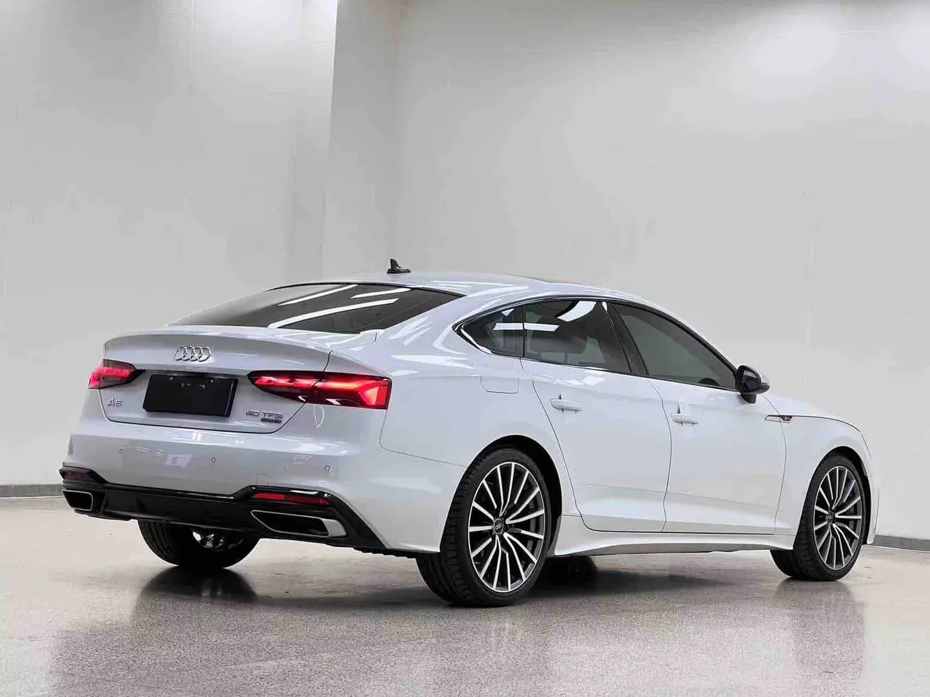 Audi A5 2024 г. 7117 км. — фото 7