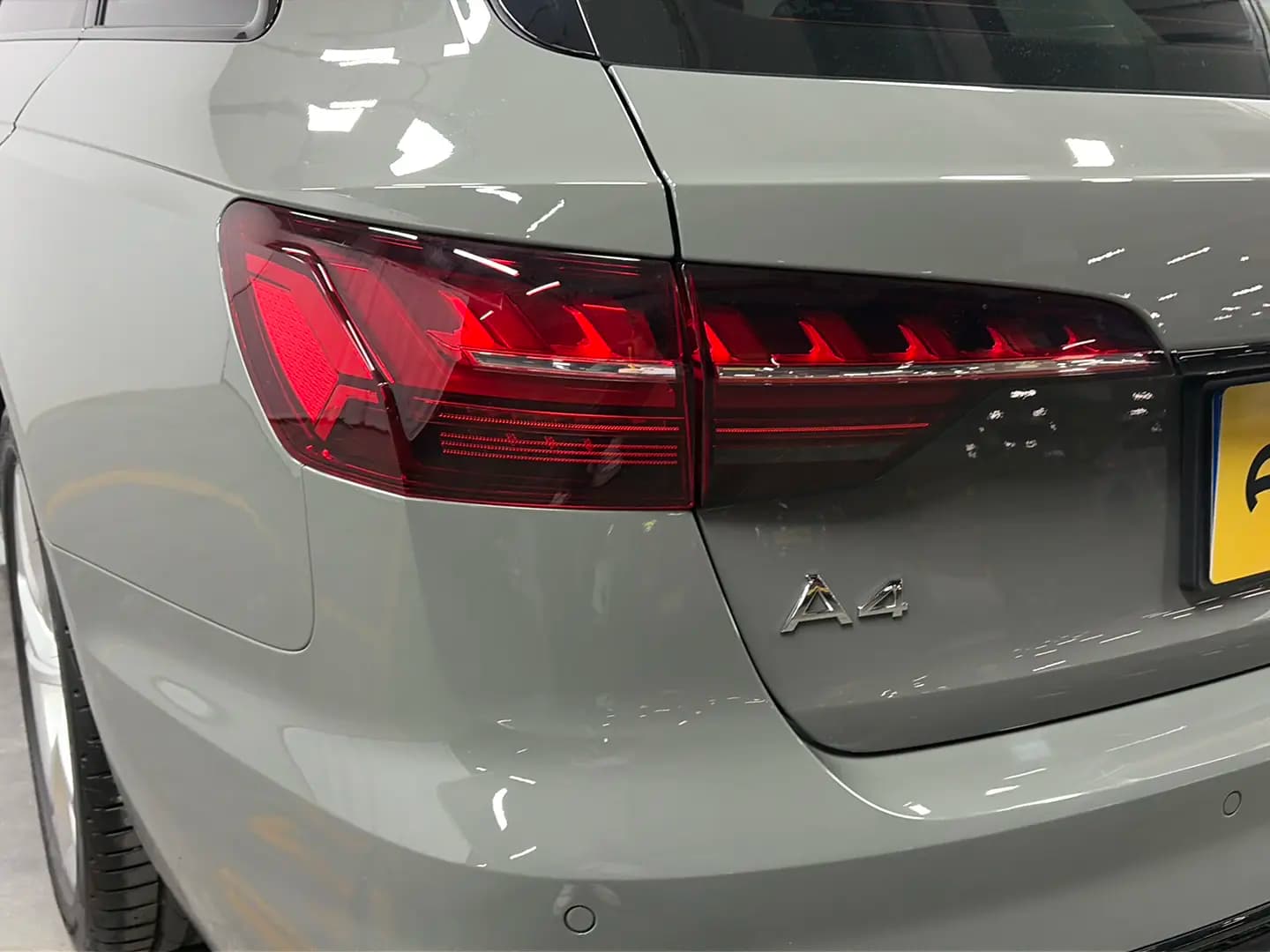 Audi A4 2022 г. 28621 км. — фото 8