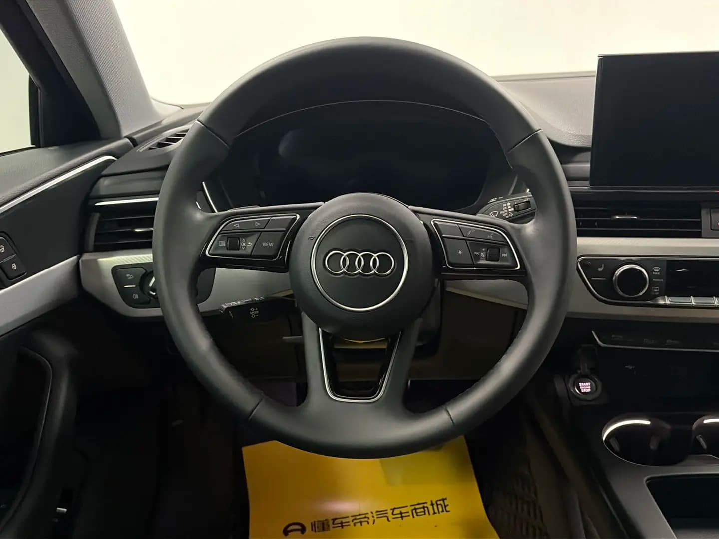 Audi A4 2022 г. 28621 км. — фото 10