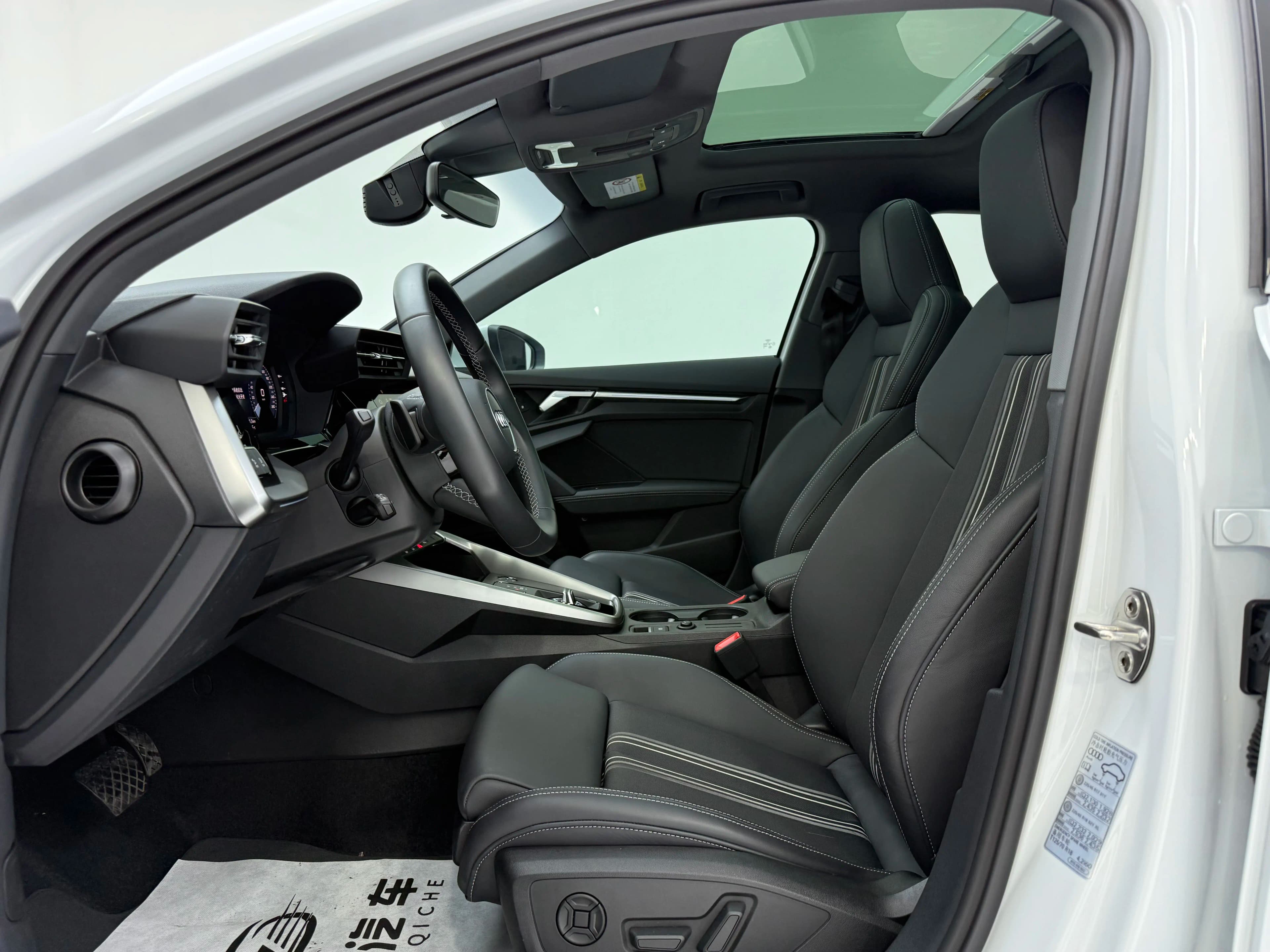 Audi A3 2024 г. 13086 км. — фото 11