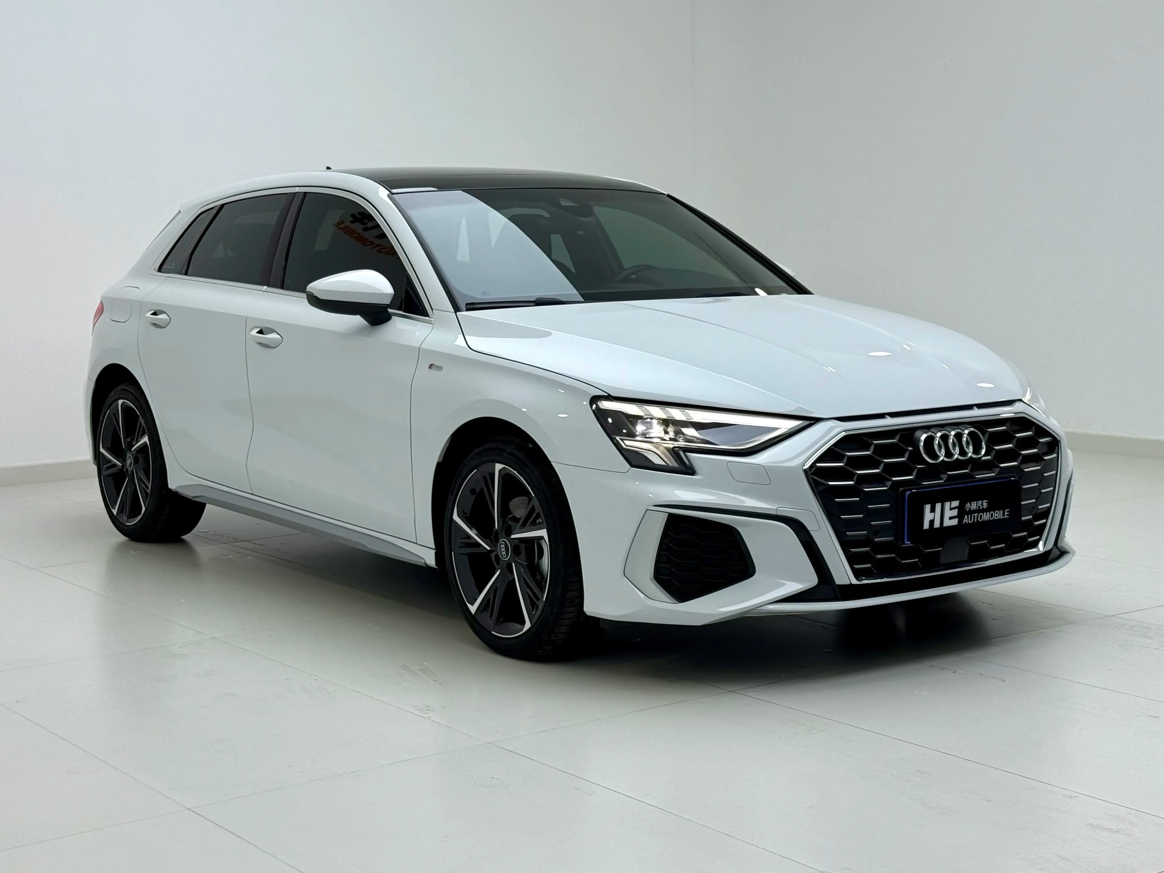 Audi A3 2024 г. 13086 км. — фото 3