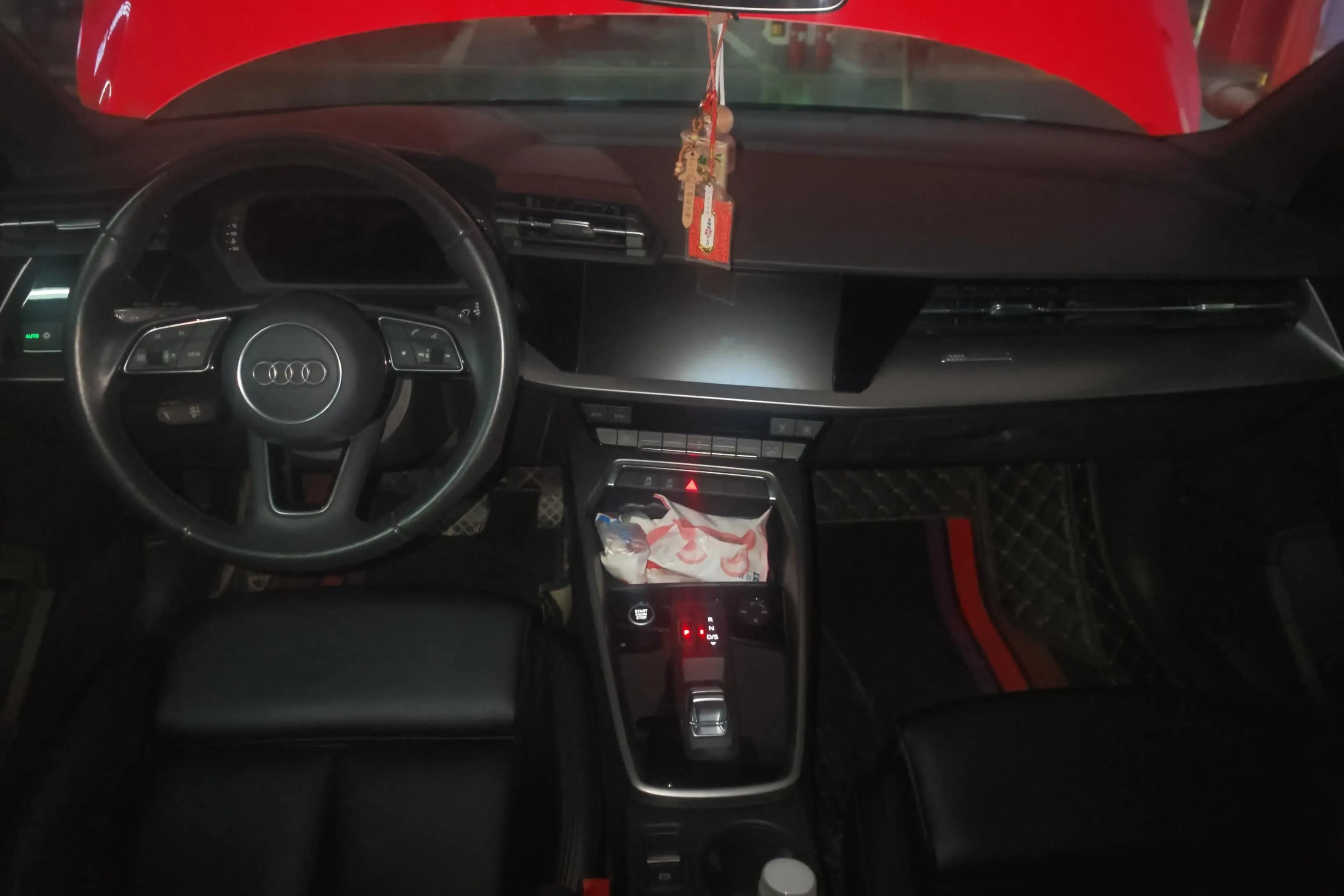 Audi A3 2022 г. 24793 км. — фото 12