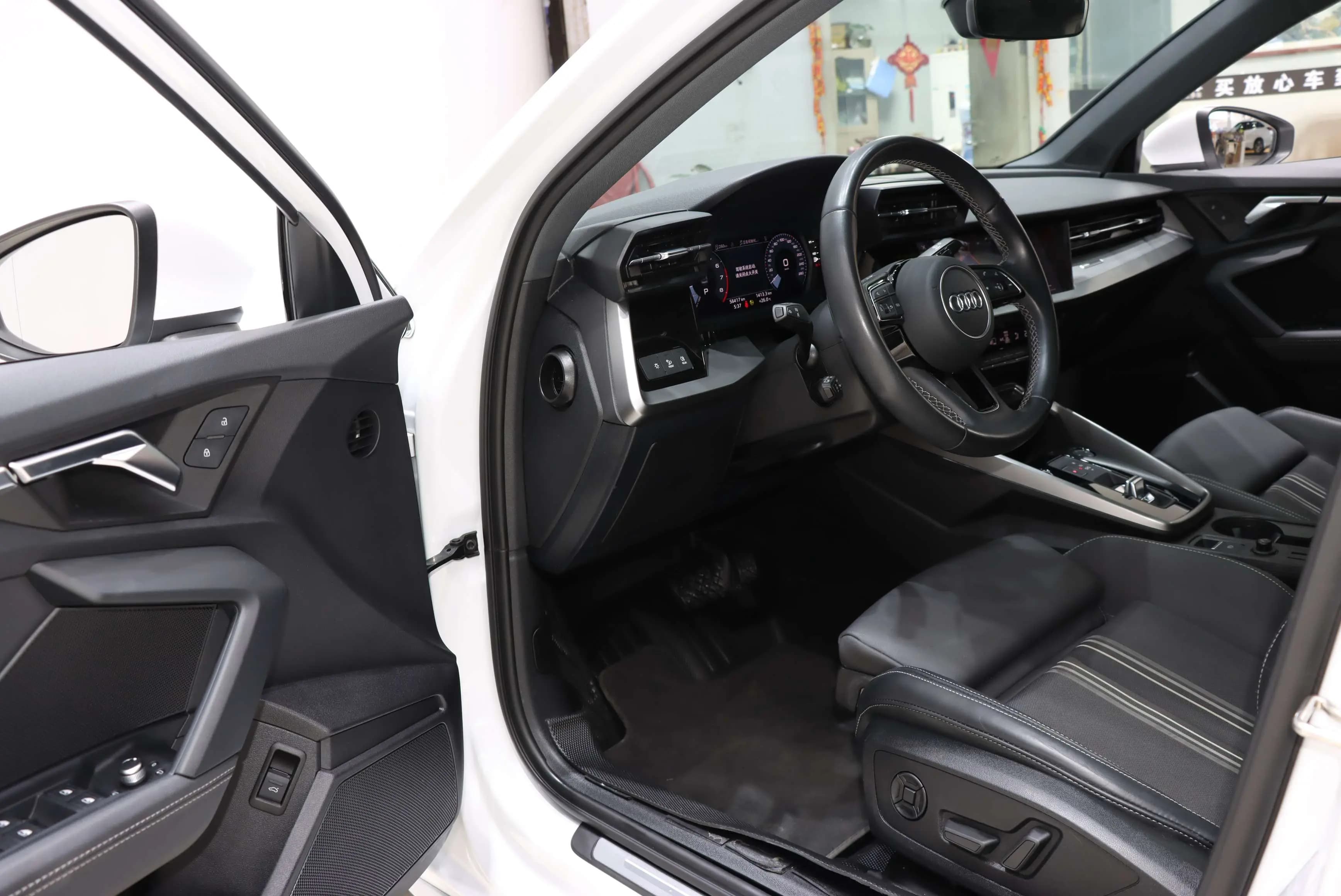 Audi A3 2023 г. 56135 км. — фото 16