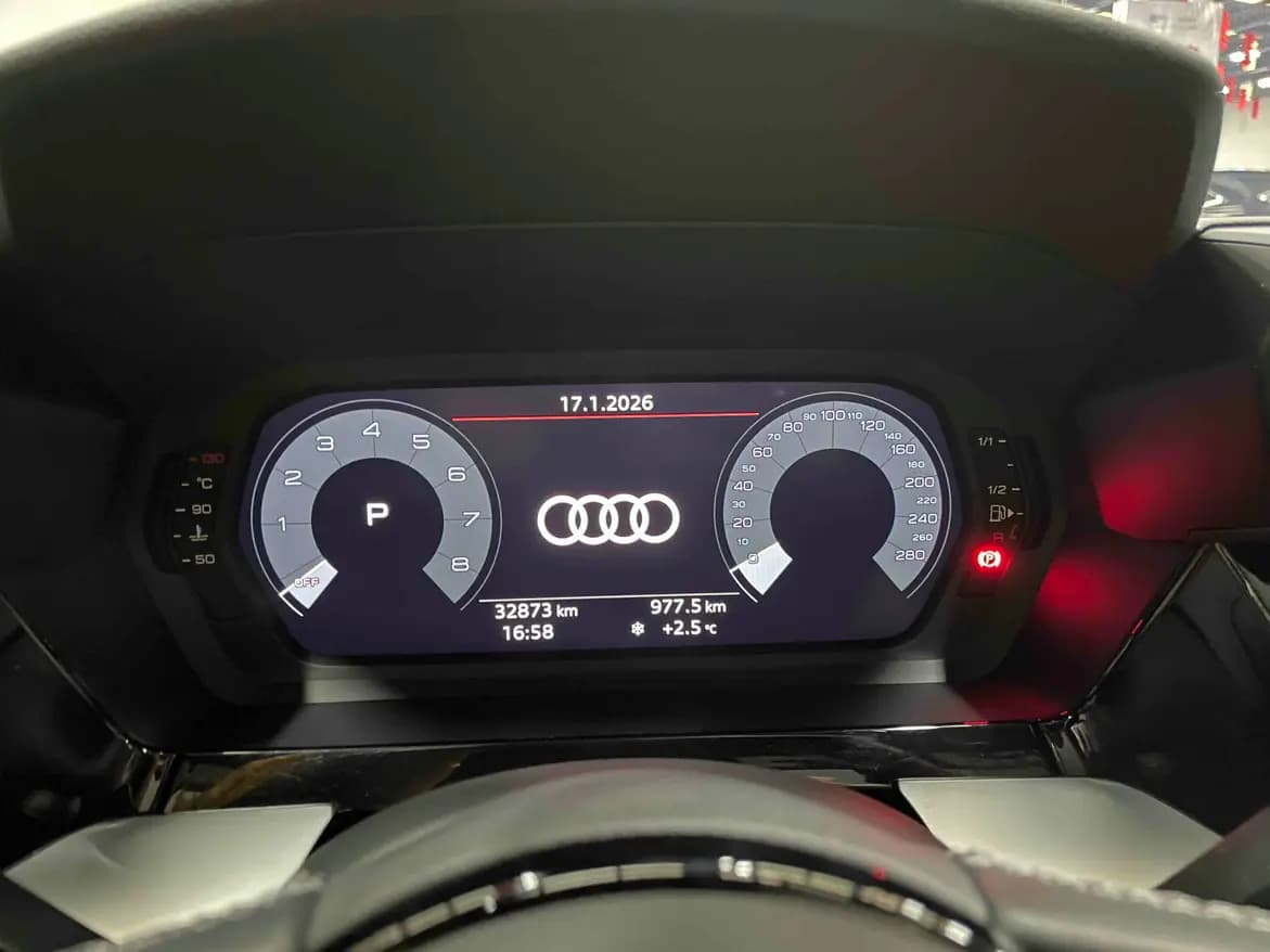 Audi A3 2023 г. 33036 км. — фото 11