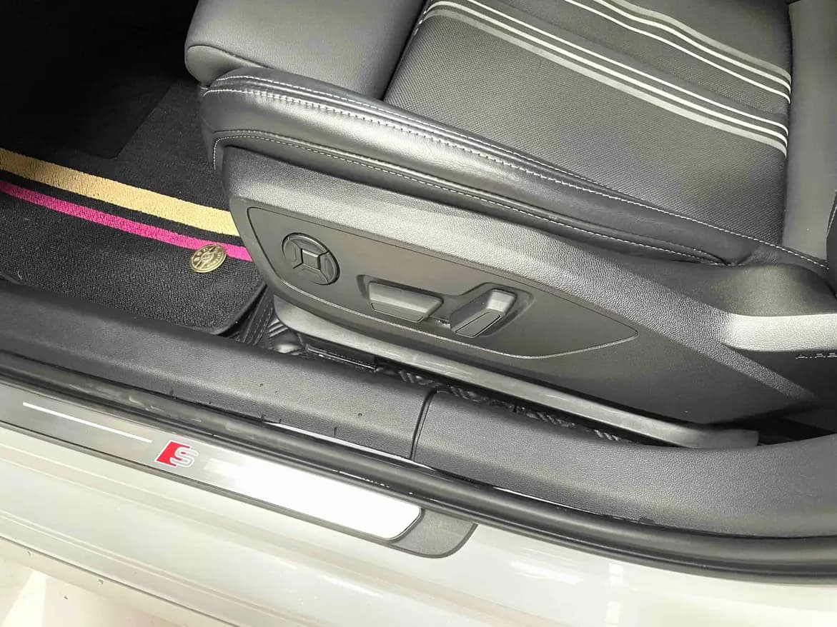 Audi A3 2023 г. 33036 км. — фото 14