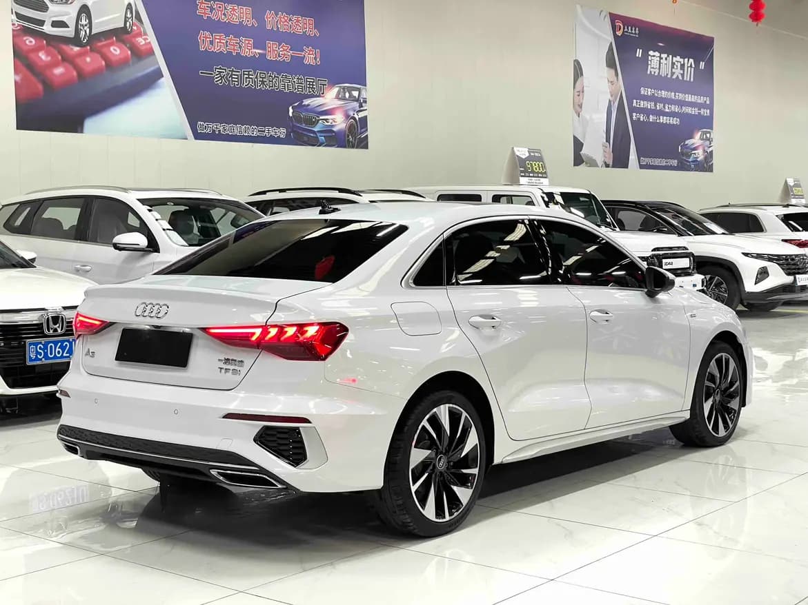 Audi A3 2023 г. 33036 км. — фото 4