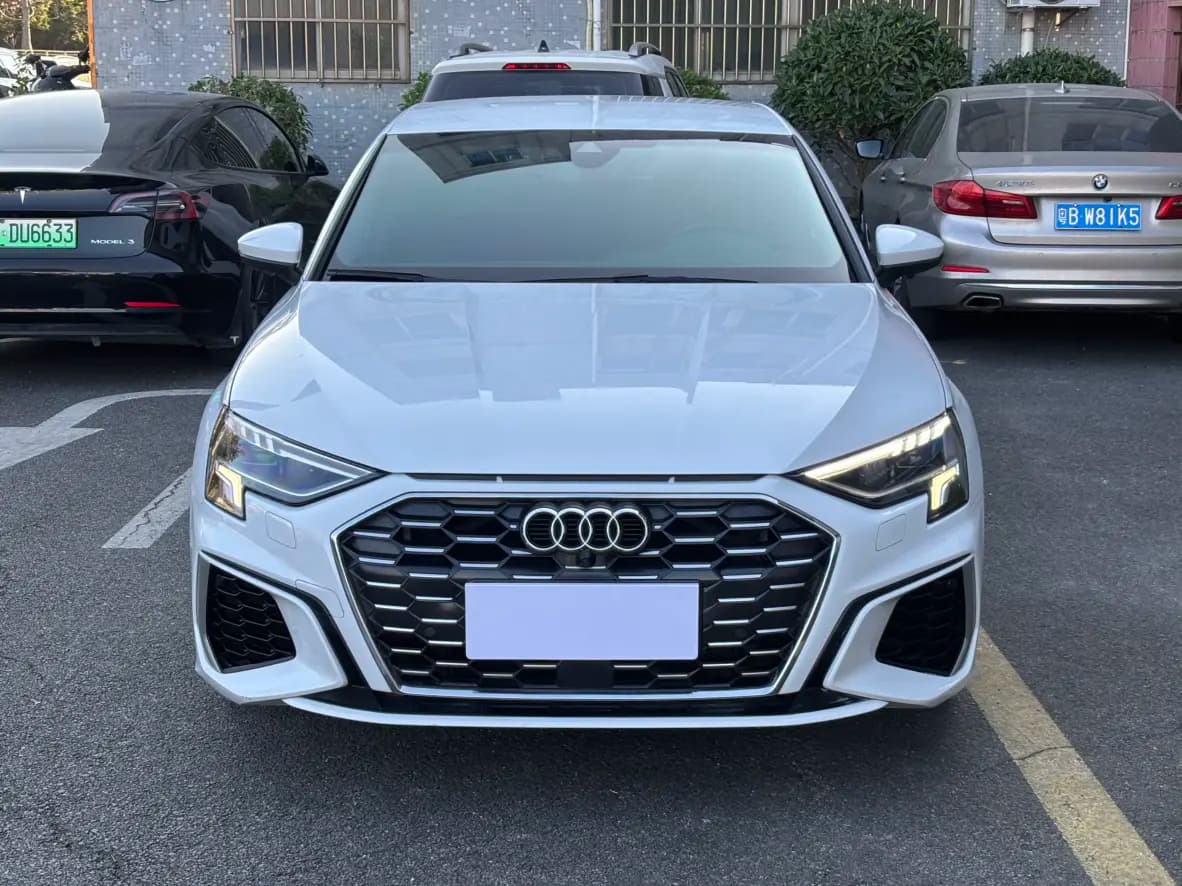 Audi A3 2022 г. 85026 км. — фото 2
