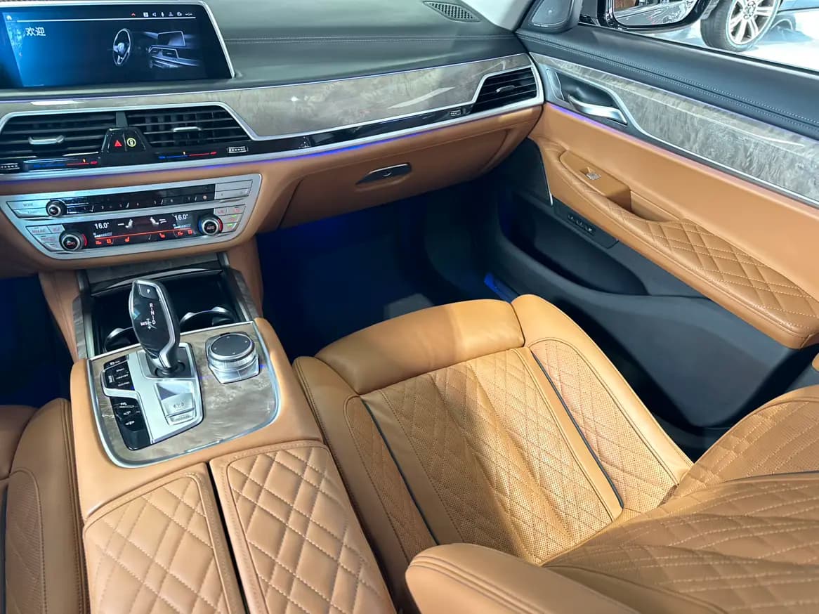 BMW 7 Series 2021 г. 65030 км. — фото 13