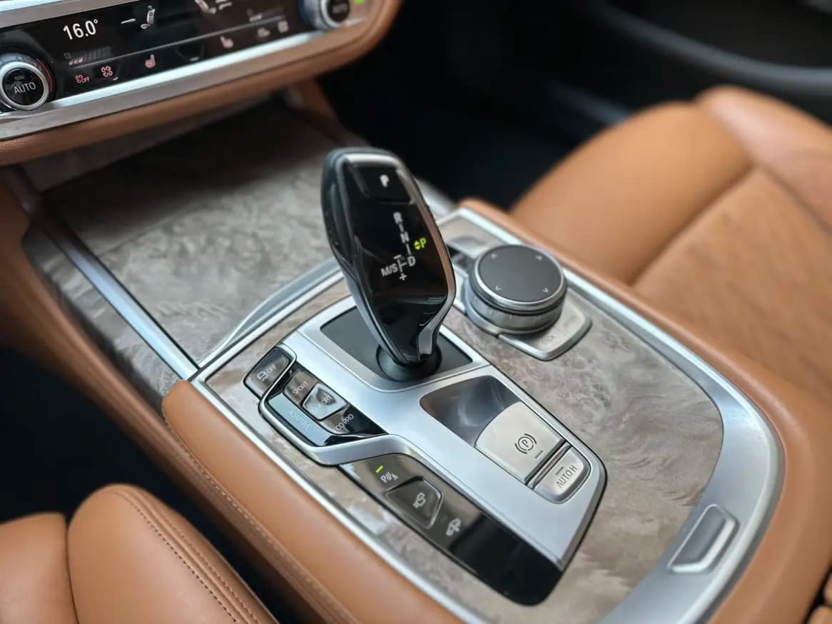 BMW 7 Series 2021 г. 65030 км. — фото 18