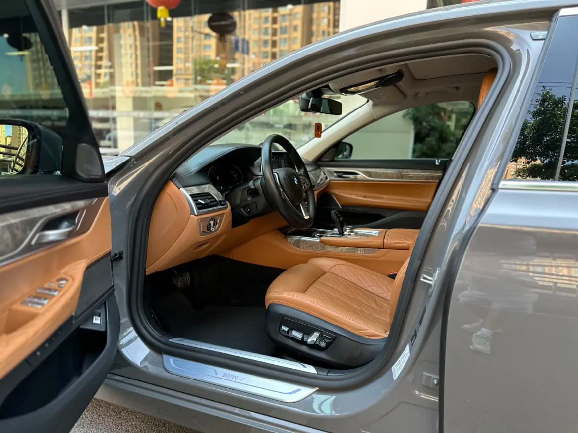 BMW 7 Series 2021 г. 65030 км. — фото 21