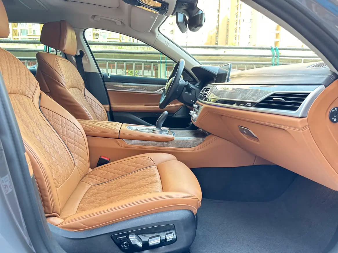BMW 7 Series 2021 г. 65030 км. — фото 26