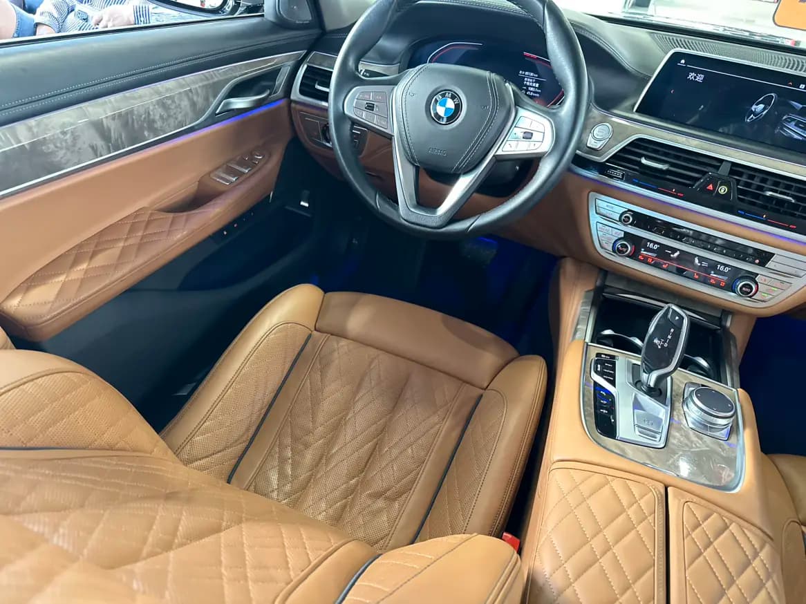 BMW 7 Series 2021 г. 65030 км. — фото 8