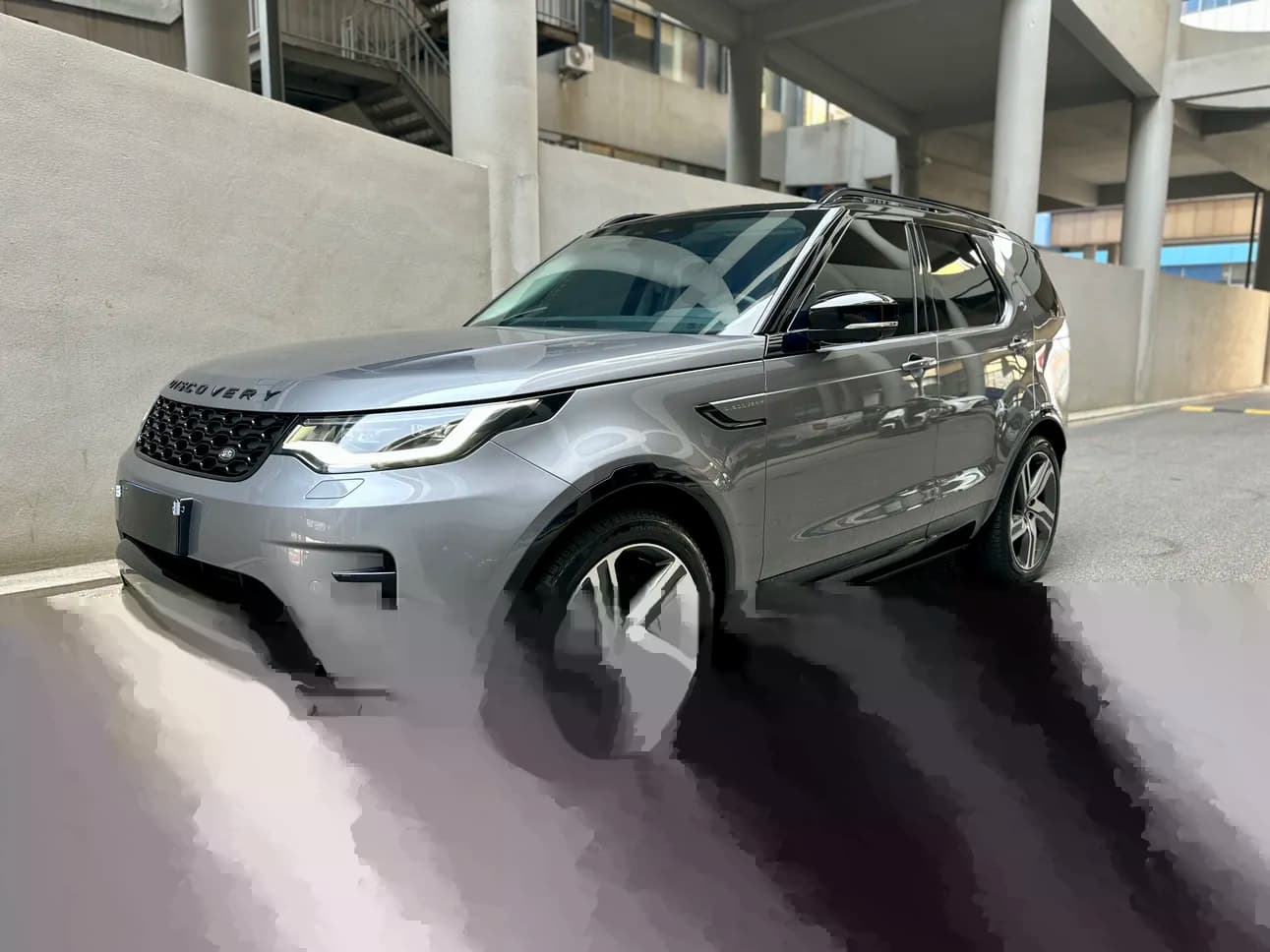 Land Rover Discovery 2021 г. 68091 км. — фото 1