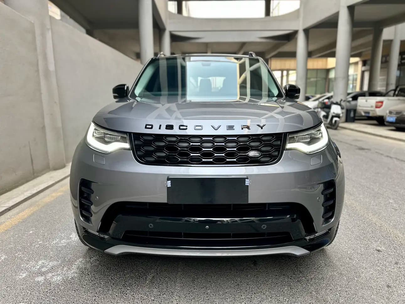 Land Rover Discovery 2021 г. 68091 км. — фото 2
