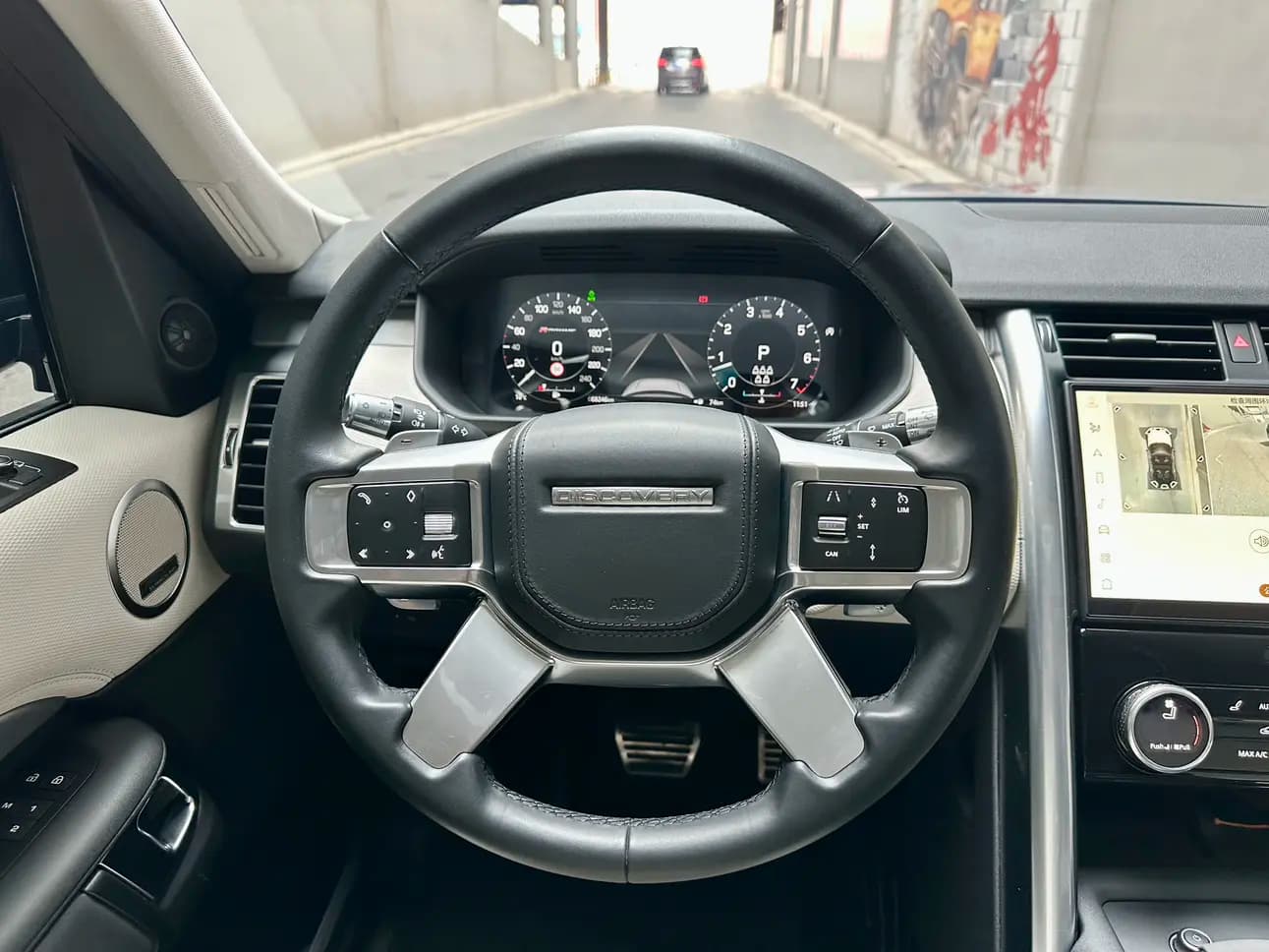 Land Rover Discovery 2021 г. 68091 км. — фото 19