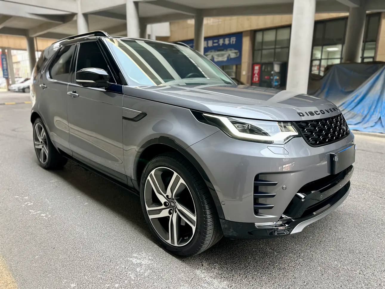 Land Rover Discovery 2021 г. 68091 км. — фото 3