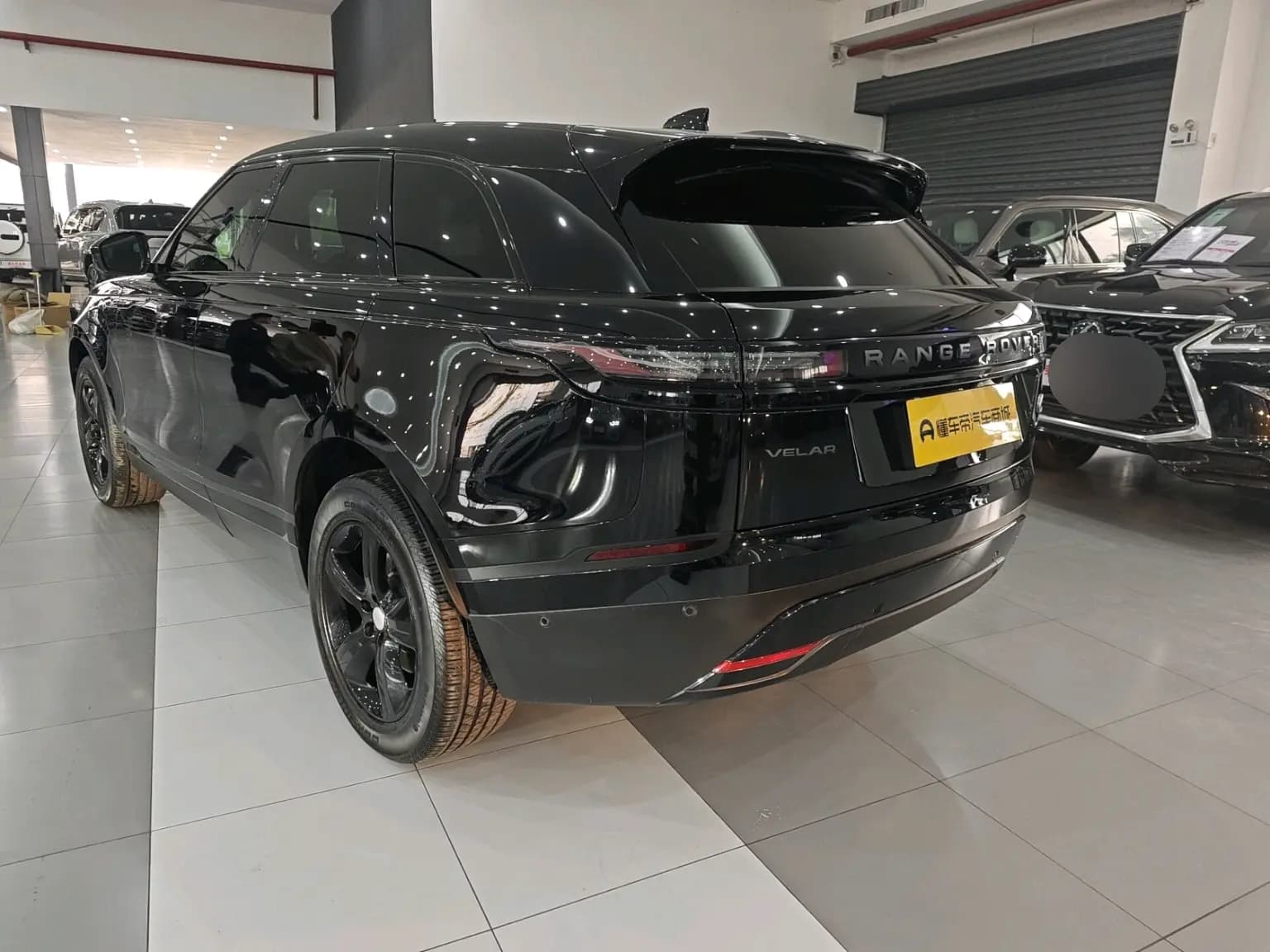 Land Rover Range Rover Velar 2024 г. 31209 км. — фото 6