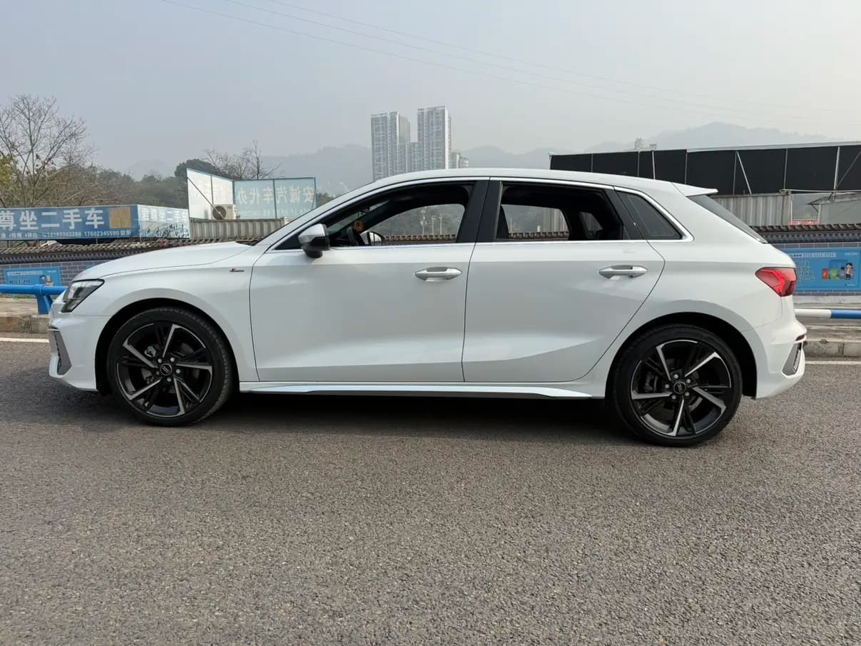 Audi A3 2022 г. 72064 км. — фото 4