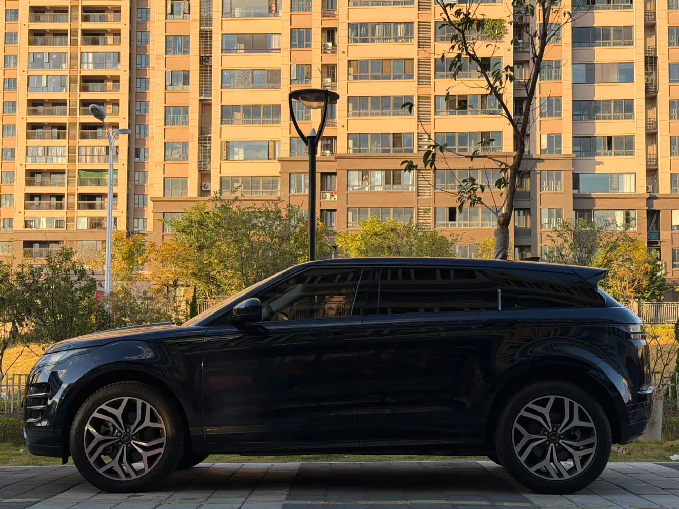 Land Rover Range Rover Evoque 2022 г. 60073 км. — фото 3