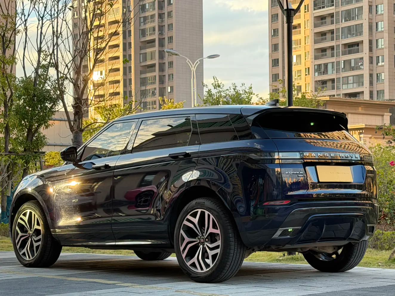 Land Rover Range Rover Evoque 2022 г. 60073 км. — фото 4
