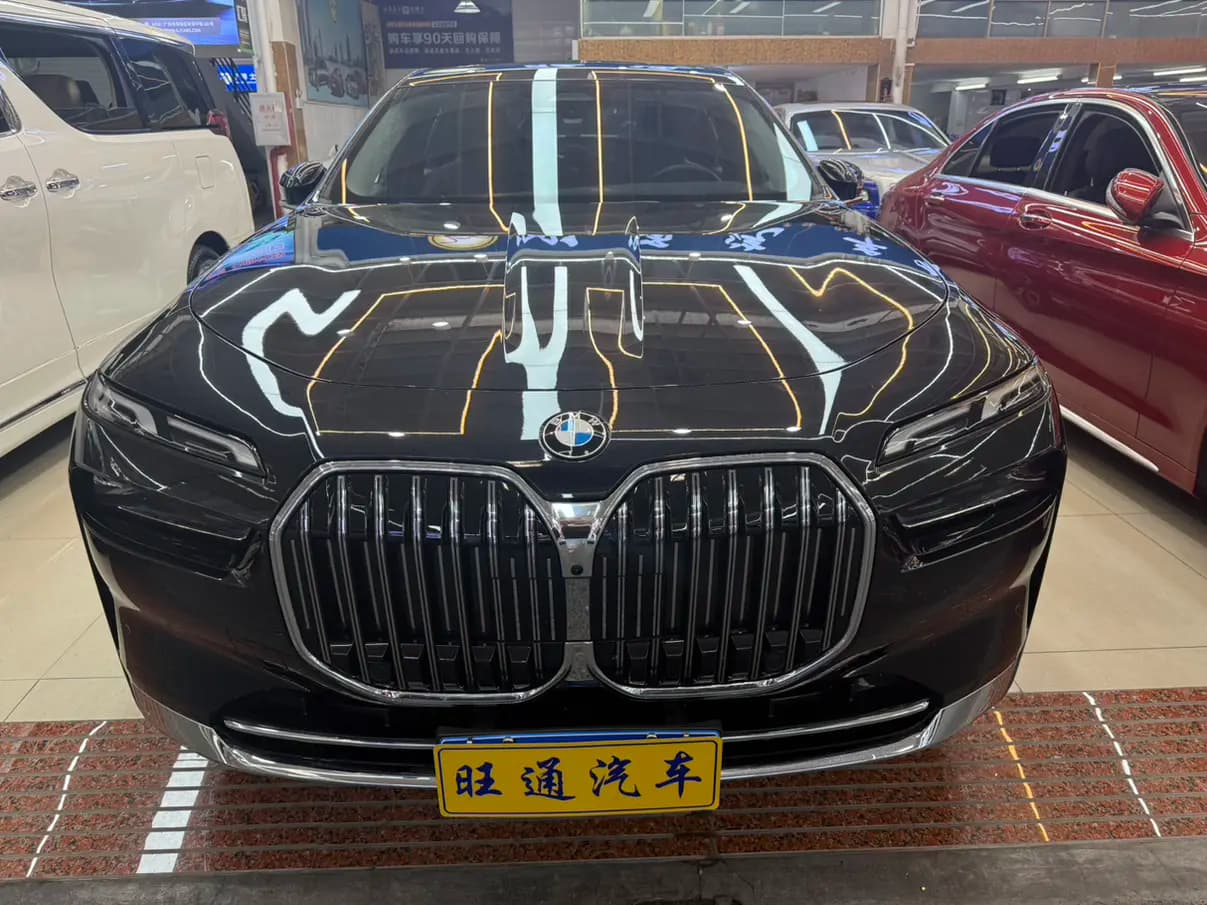 BMW 7 Series 2023 г. 38089 км. — фото 2