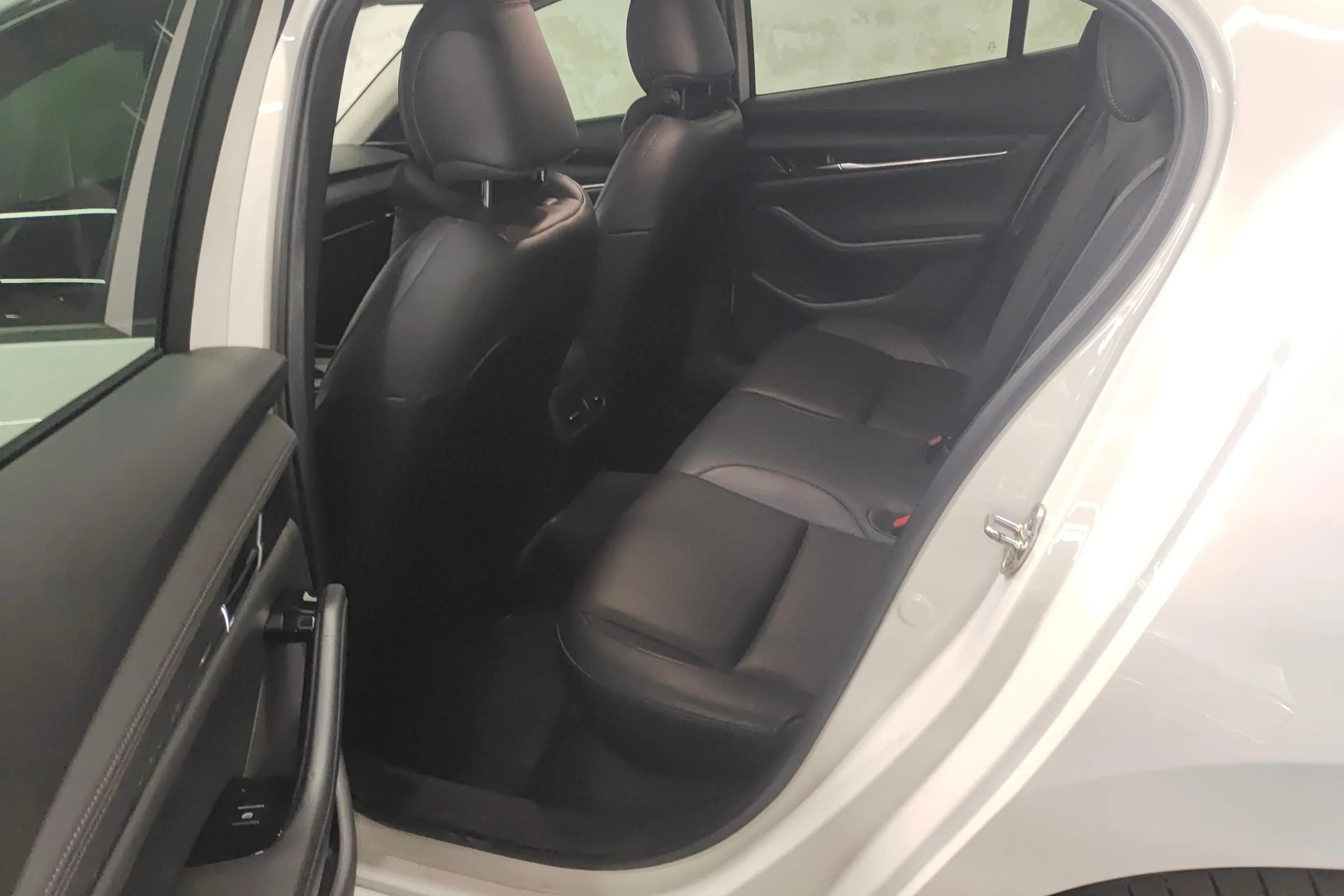Mazda Axela 2021 г. 75800 км. — фото 10