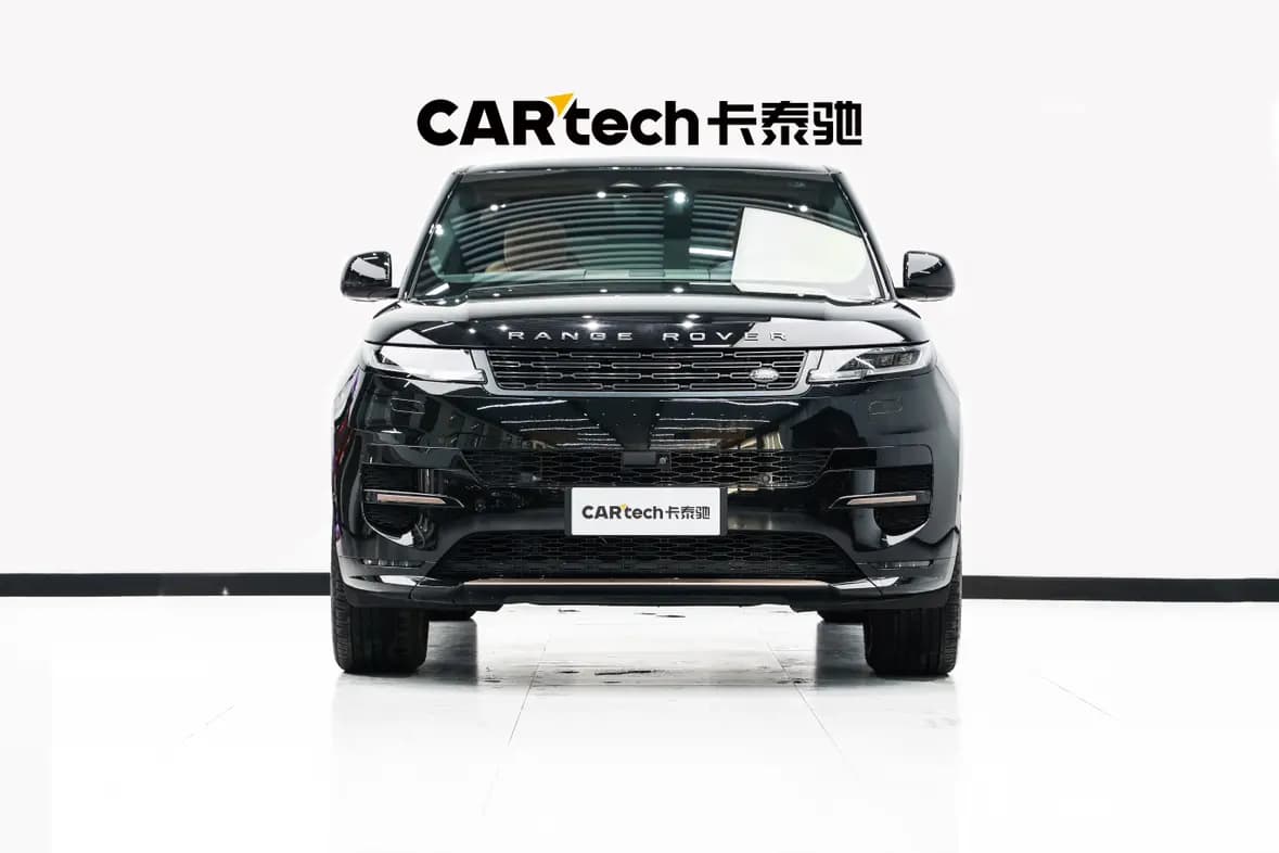 Land Rover Range Rover Sport 2024 г. 28569 км. — фото 2