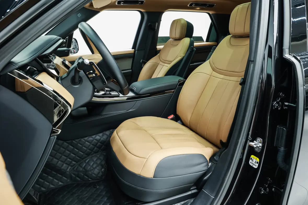 Land Rover Range Rover Sport 2024 г. 28569 км. — фото 19