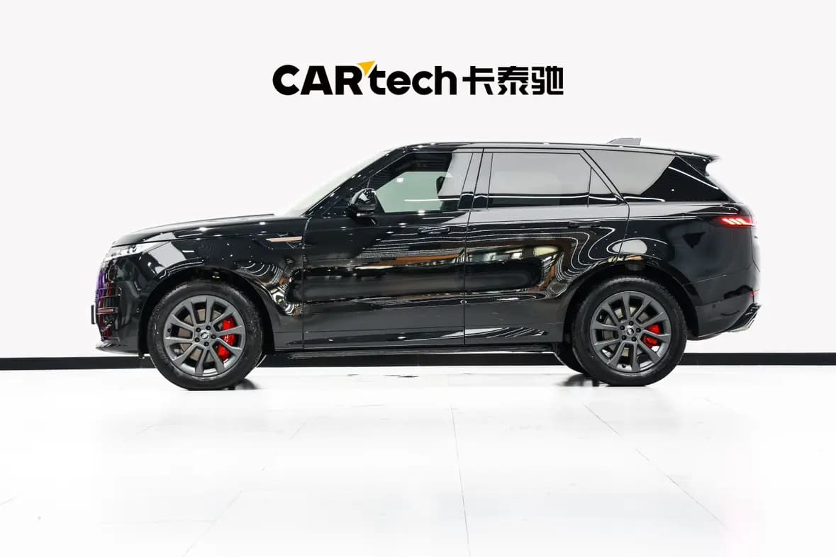 Land Rover Range Rover Sport 2024 г. 28569 км. — фото 4